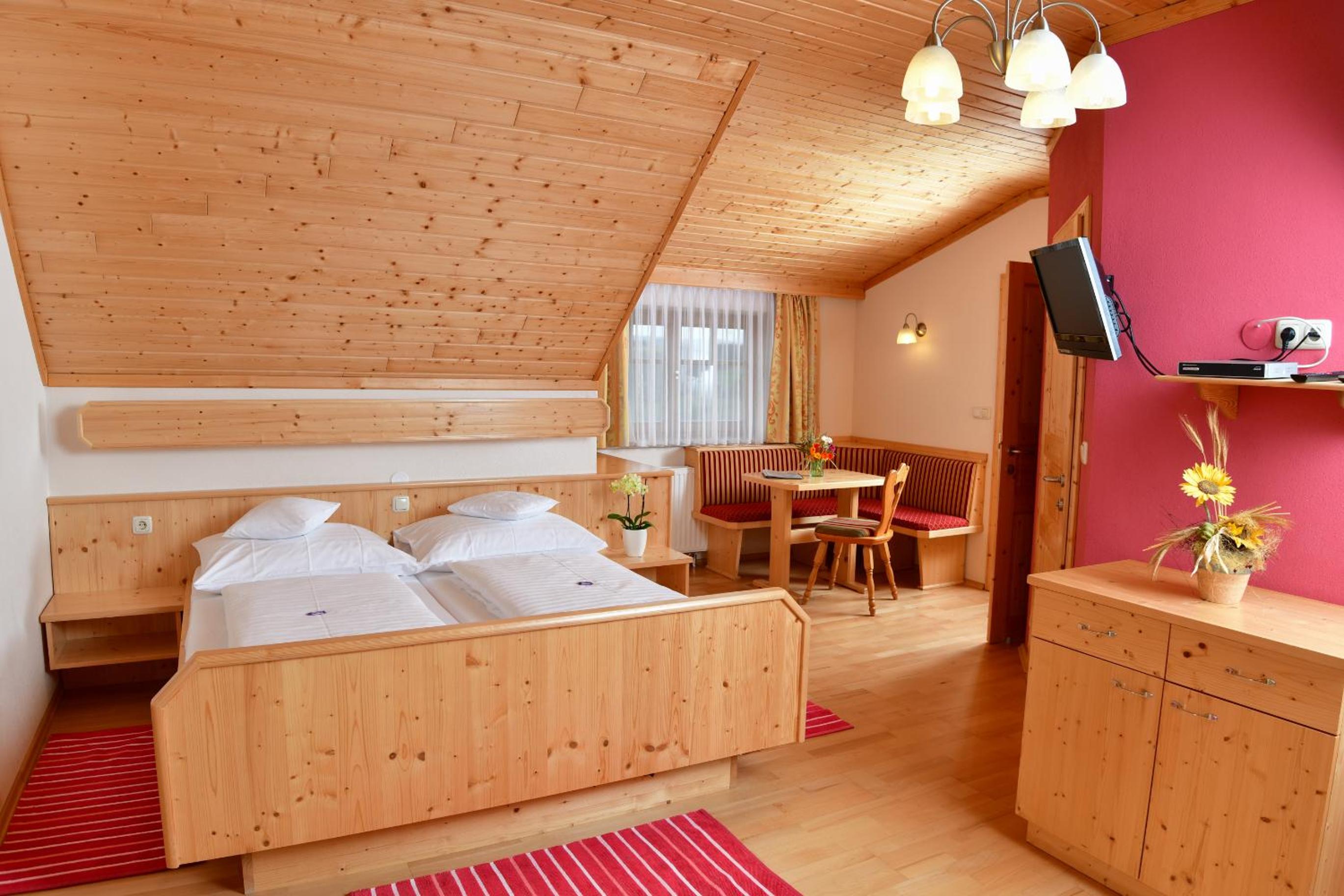 Family Suite with Balcony photo 2