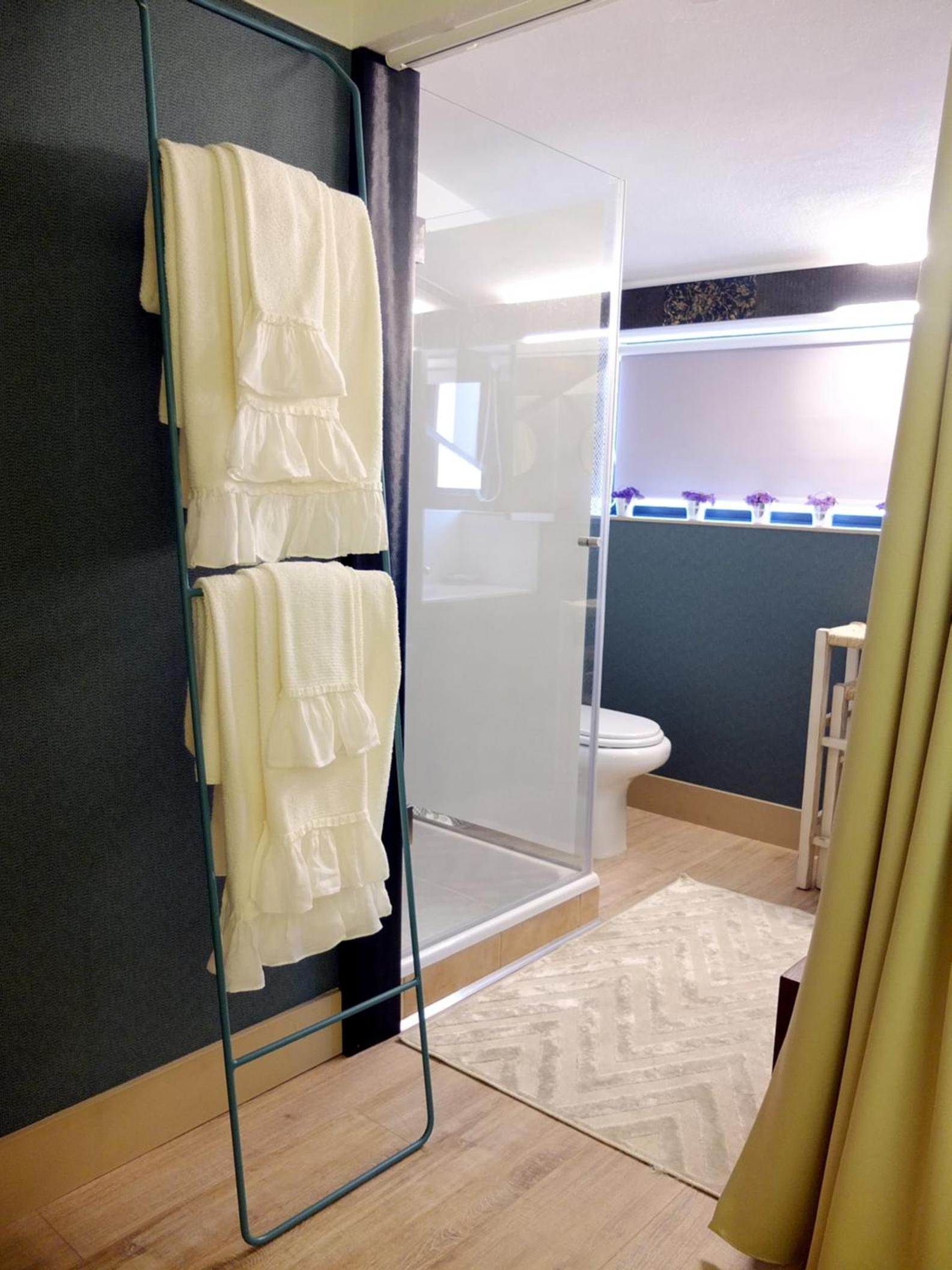 Three-Bedroom Villa - Photo 20