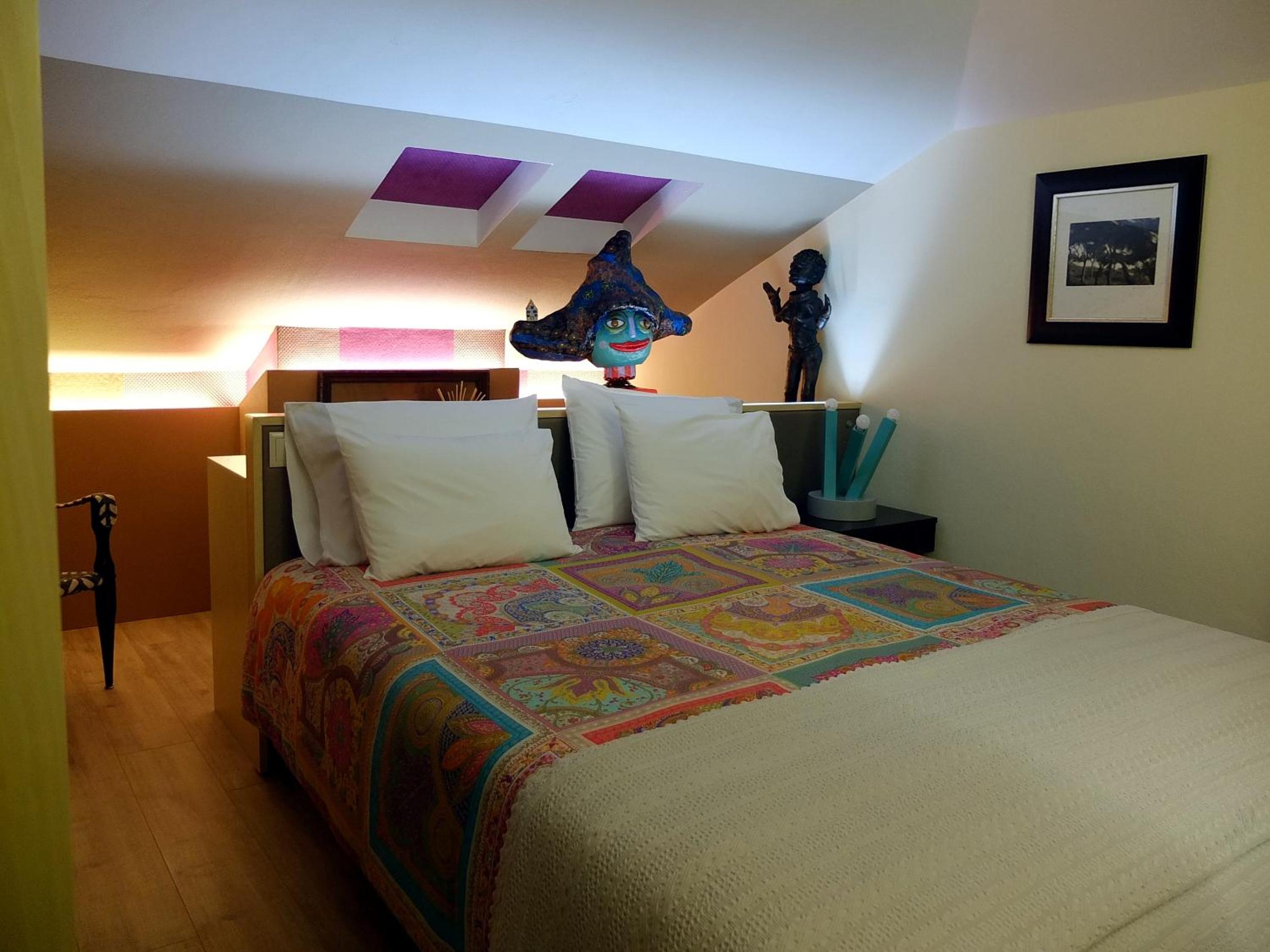 Three-Bedroom Villa - Photo 7
