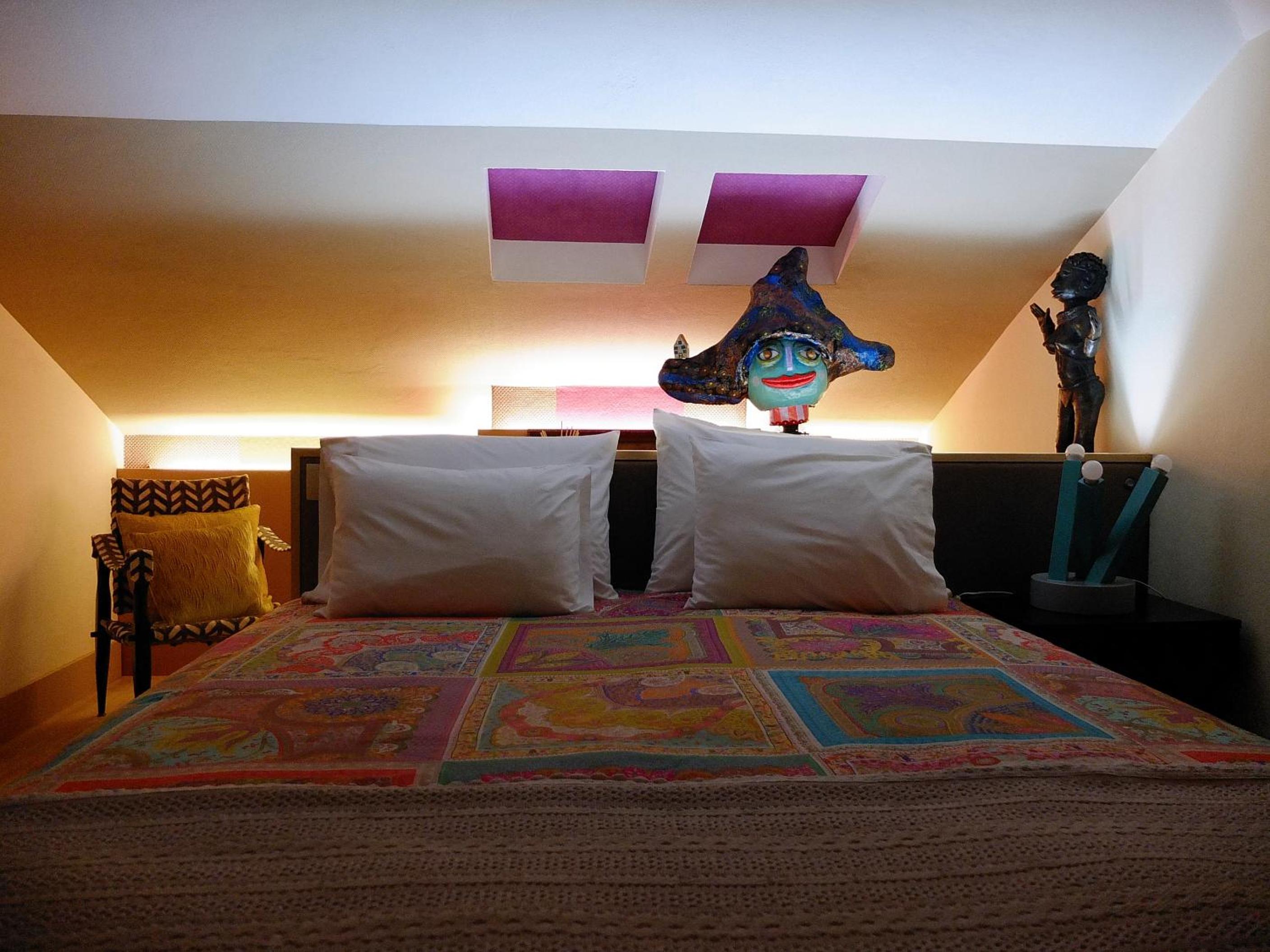 Three-Bedroom Villa - Photo 4