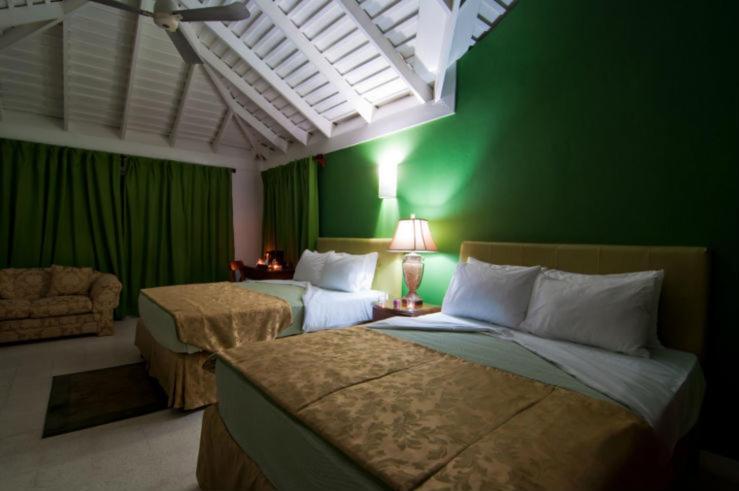 Deluxe Double Room with Two Double Beds photo 3