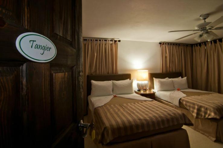 Double Room with Two Double Beds photo 1