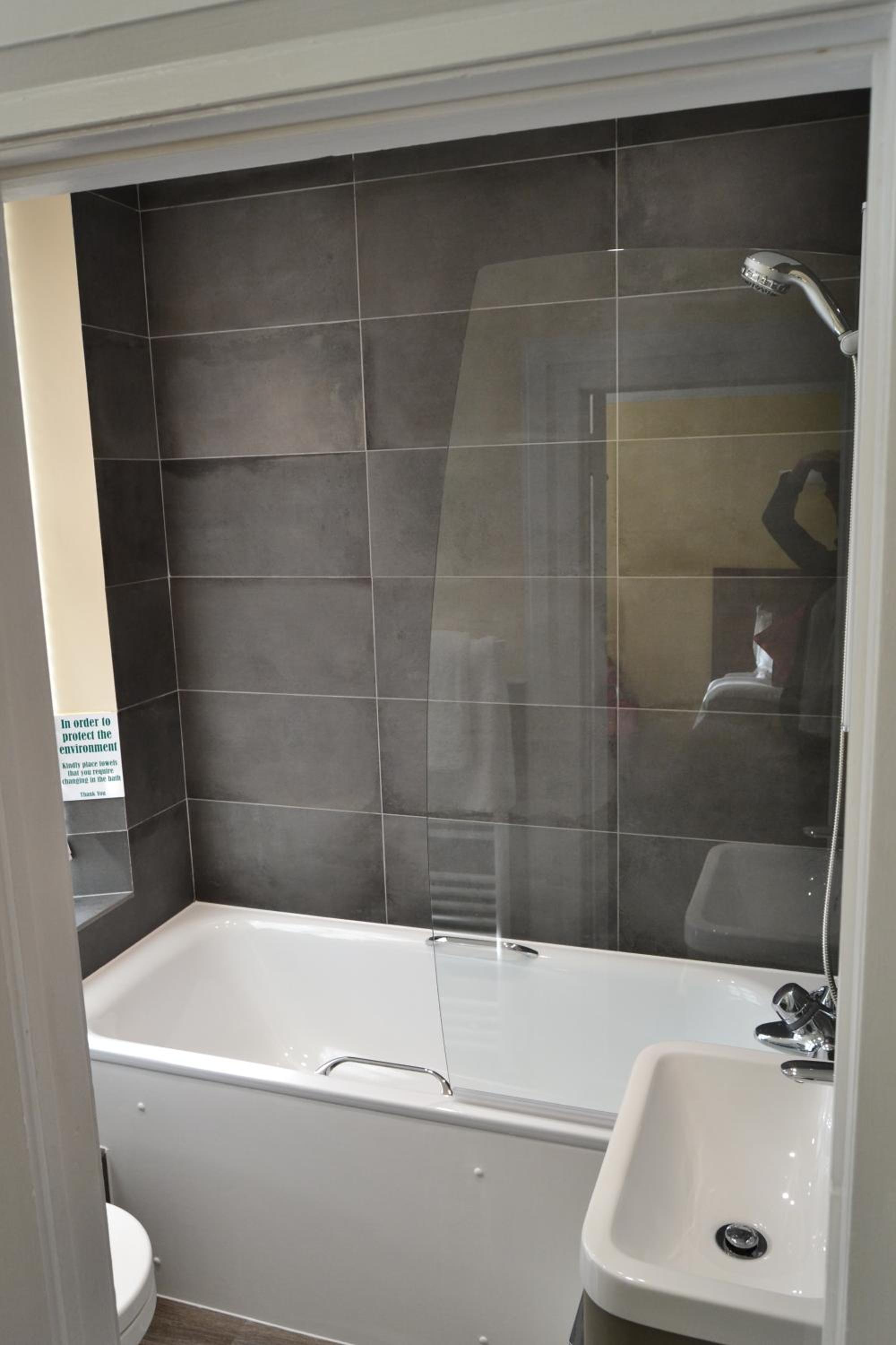 Double Room - Photo 10