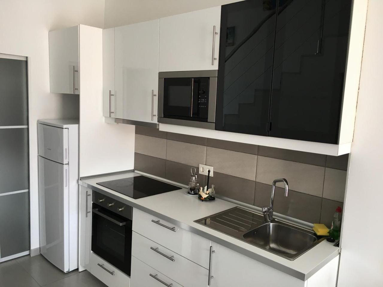 Apartment - Split Level - Photo 19