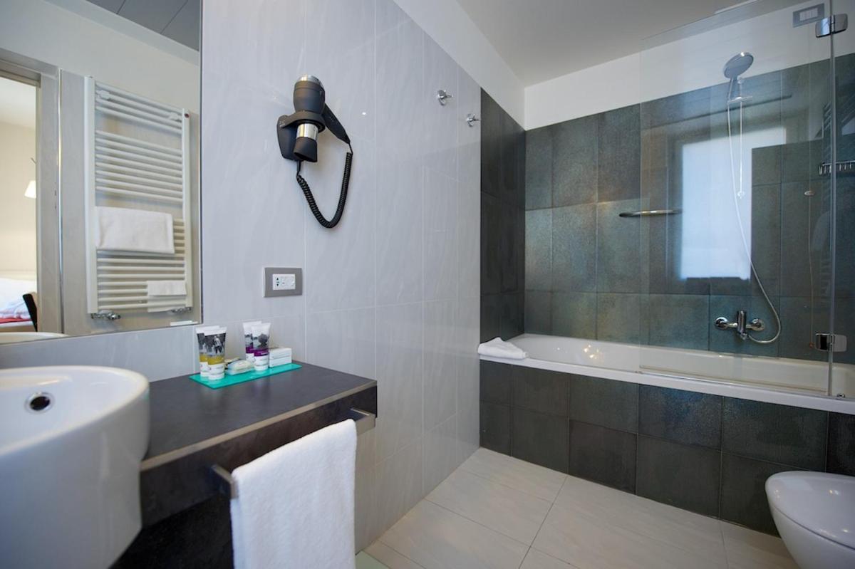 Superior Double Room with King Bed