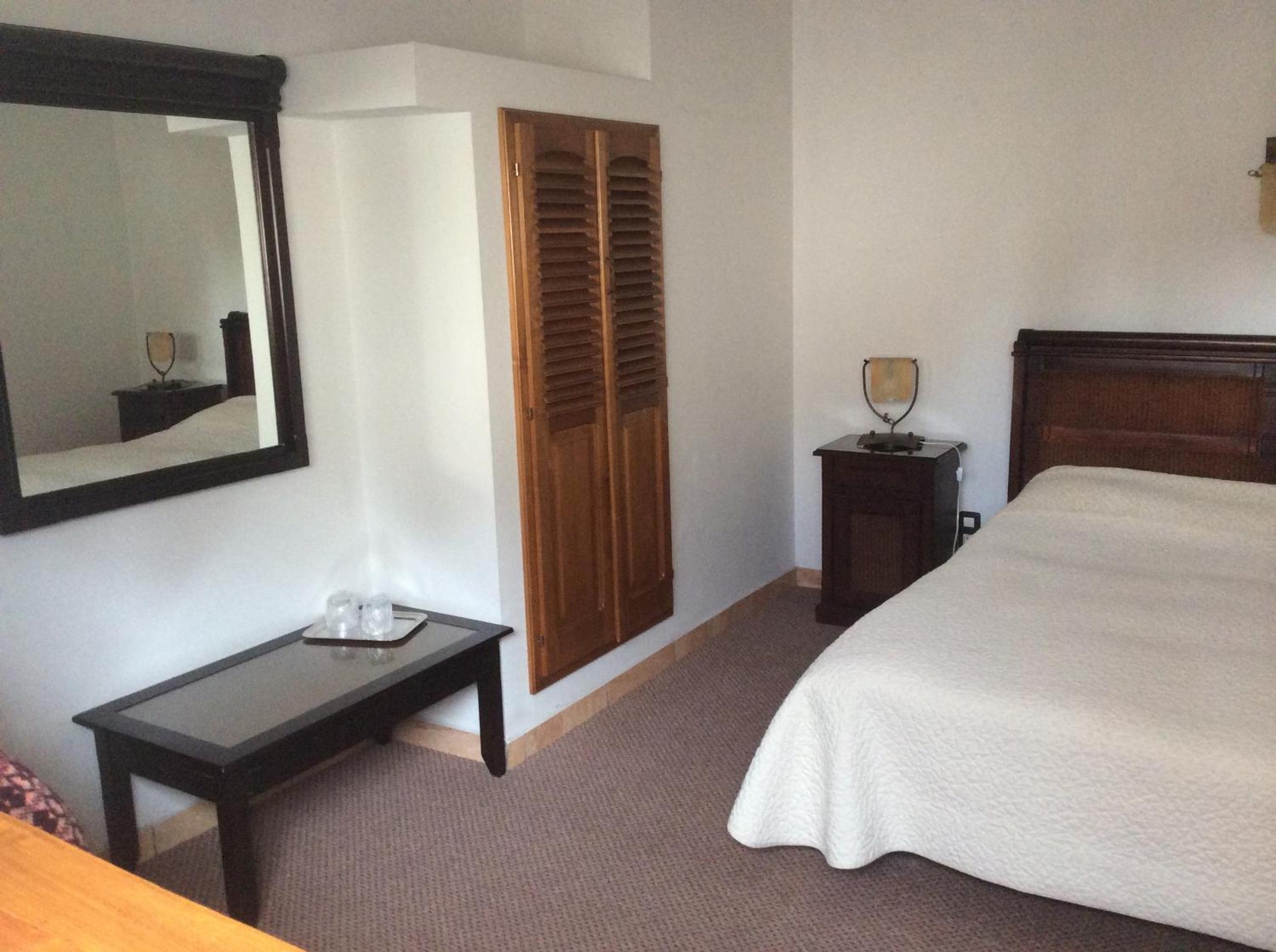Double Room - Photo 7