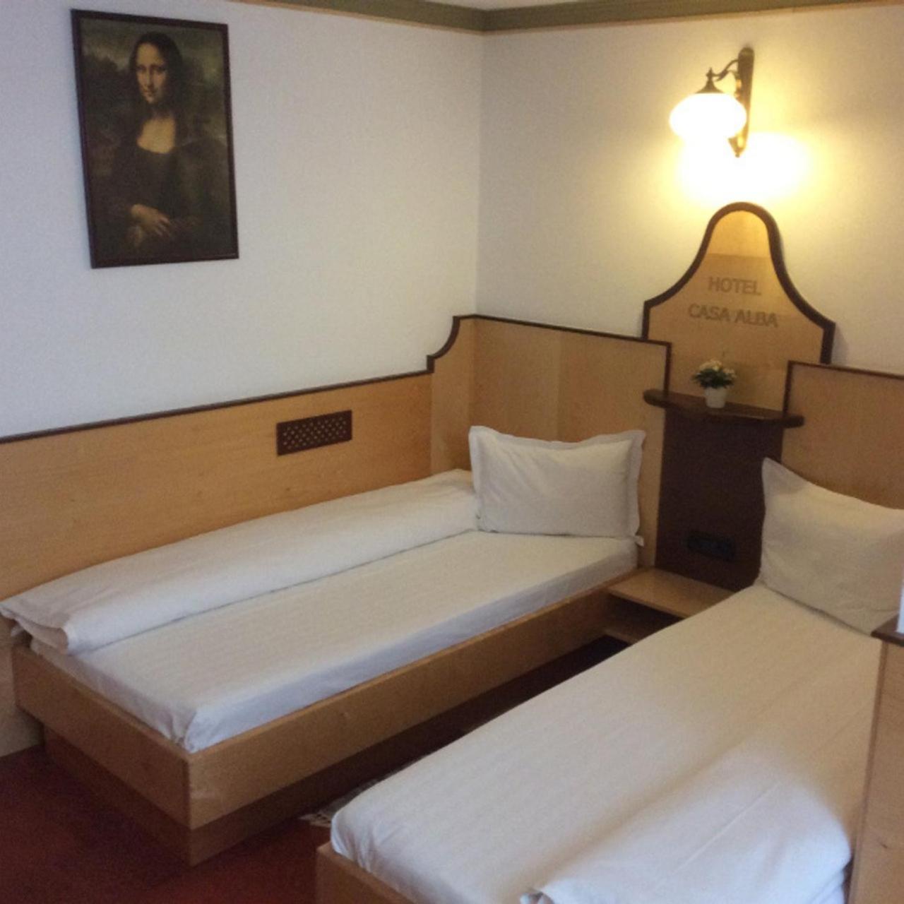 Twin Room - Photo 1