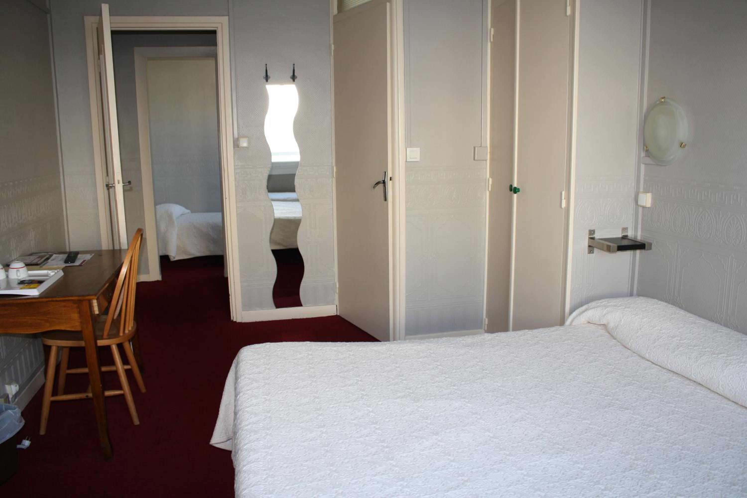Quadruple Room - Photo 4