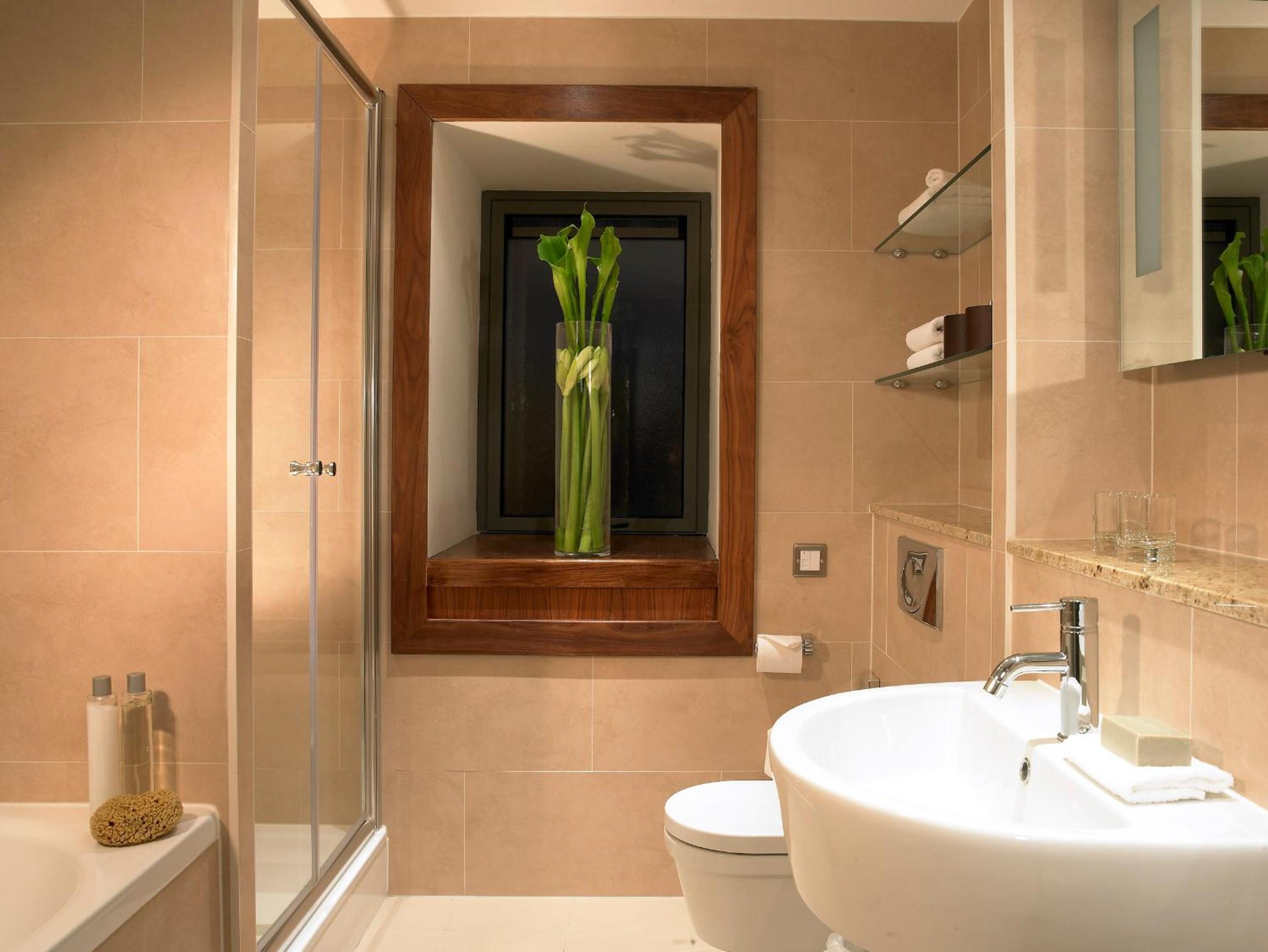 Superior King Room - Photo 3