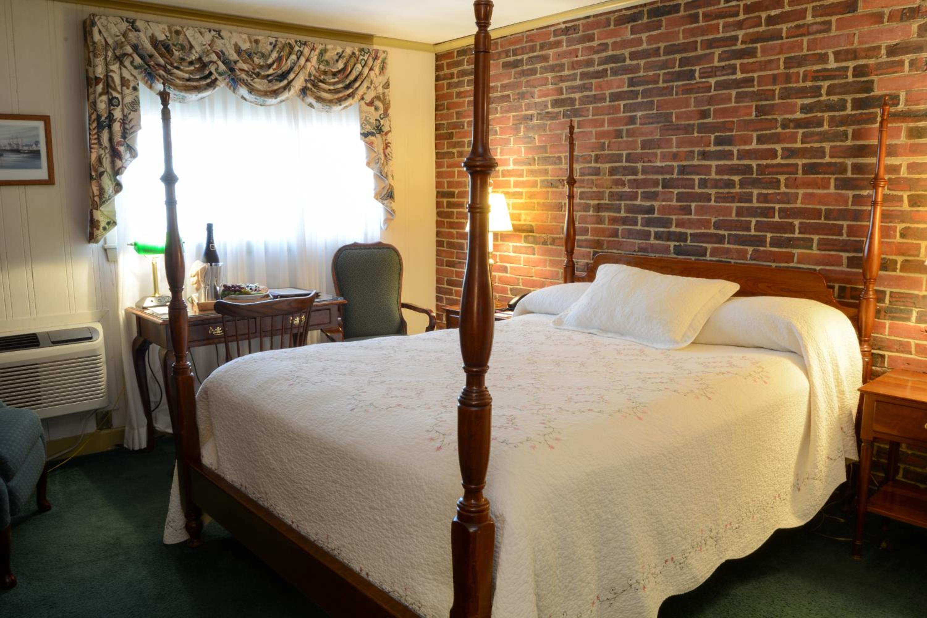 Queen Room - Photo 1