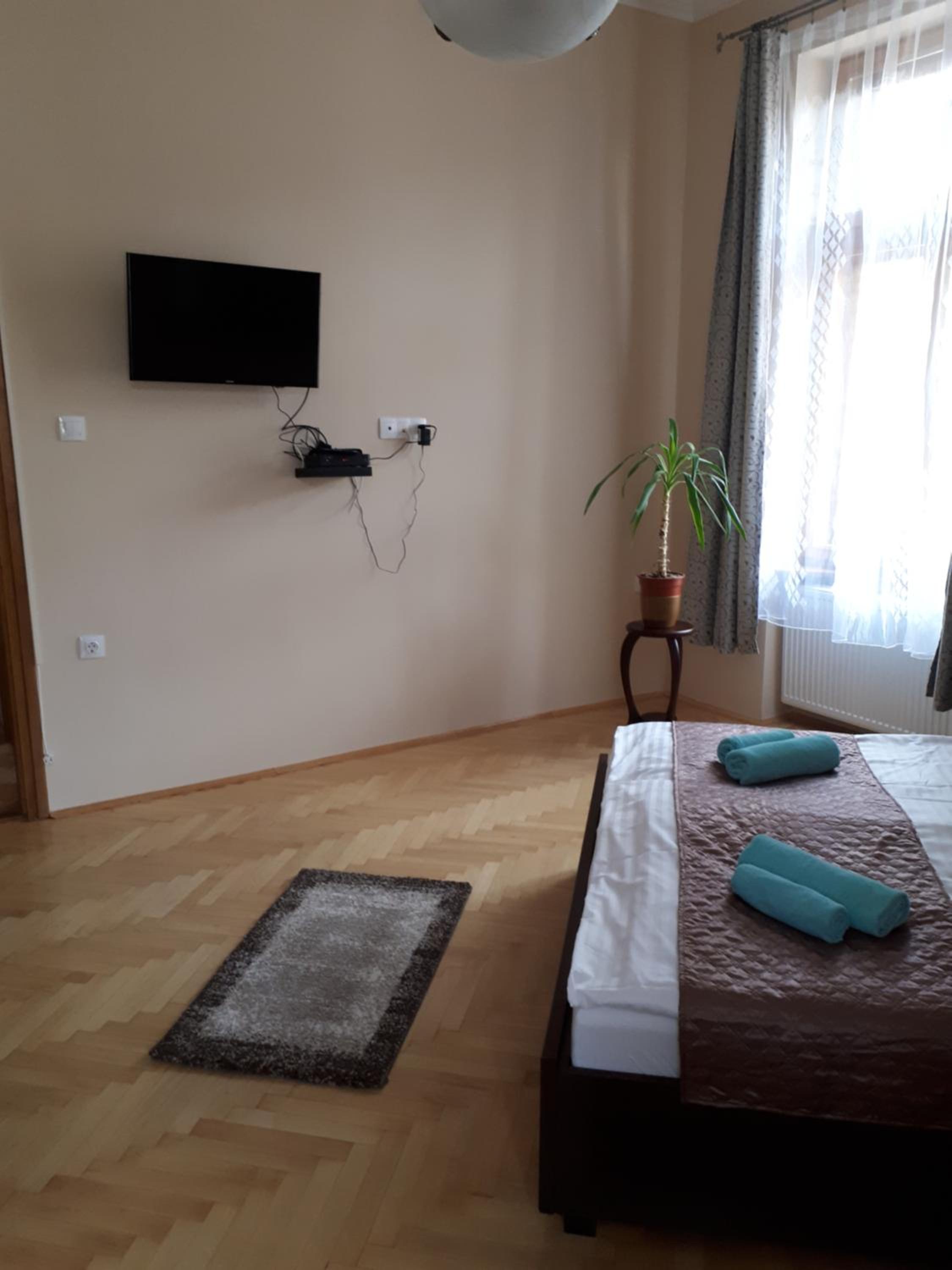 Large Double Room