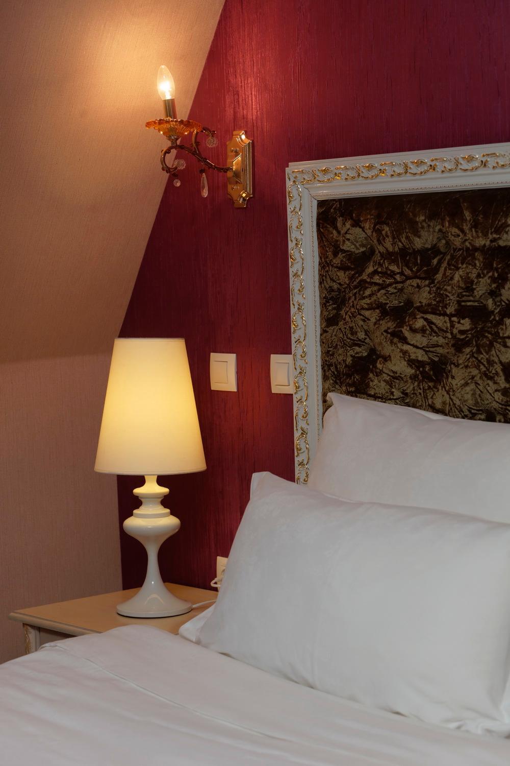 Double or Twin Room with Free Parking - Photo 3