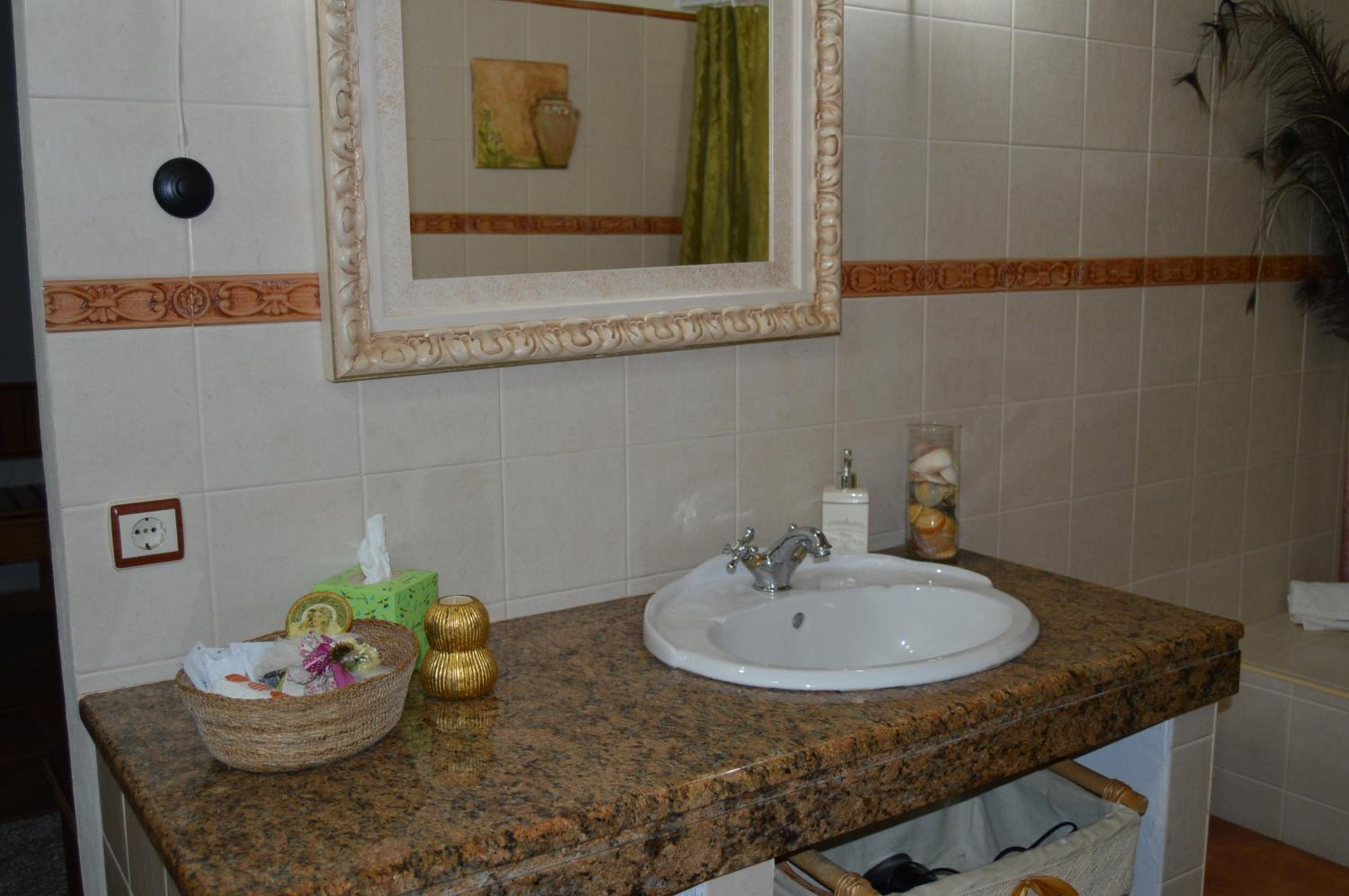 Double Room with Private Bathroom, photo 7