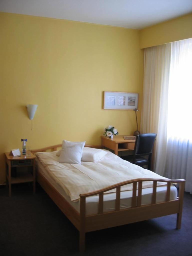 Single Room photo 2
