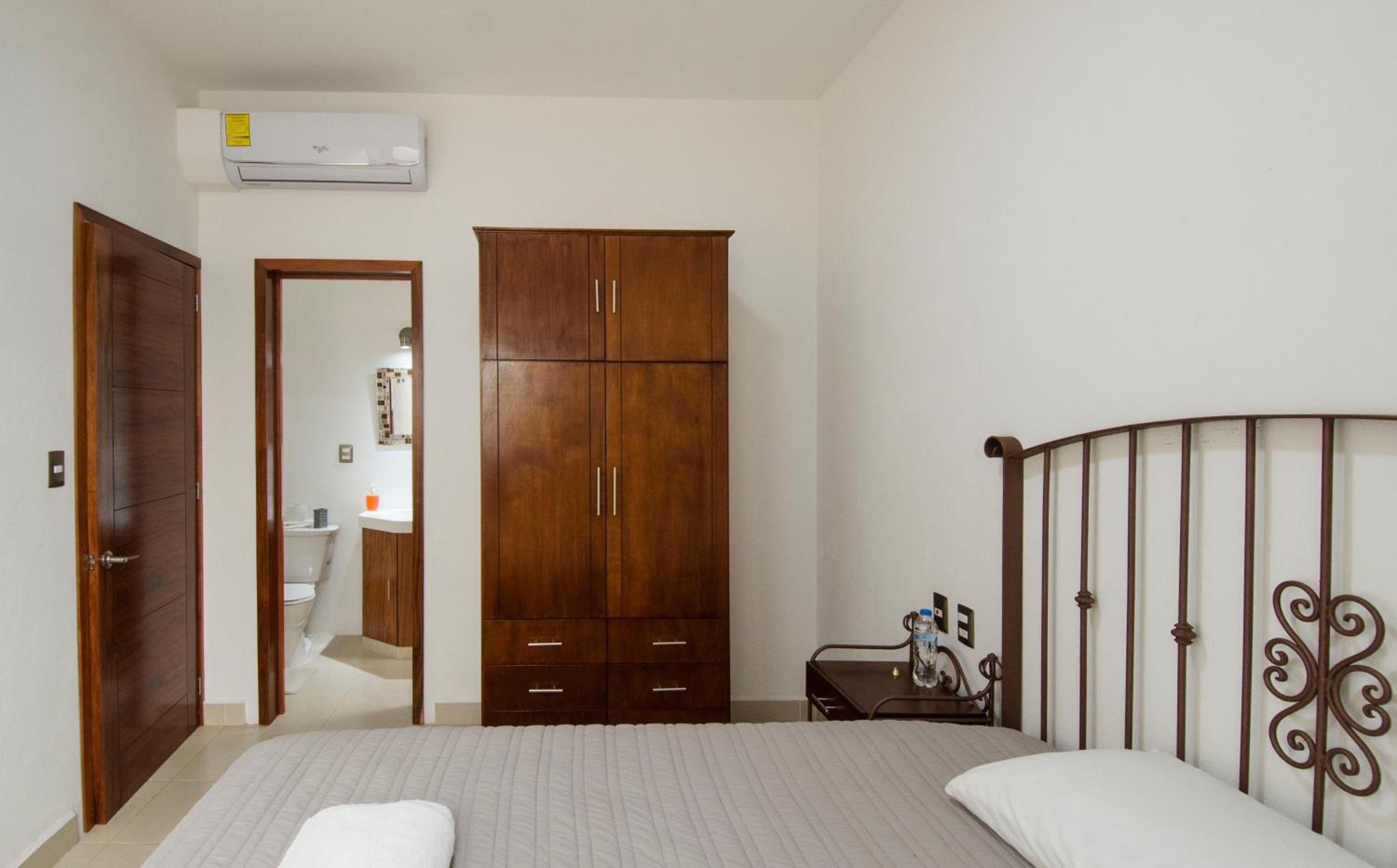 Double Room with Private Bathroom photo 3