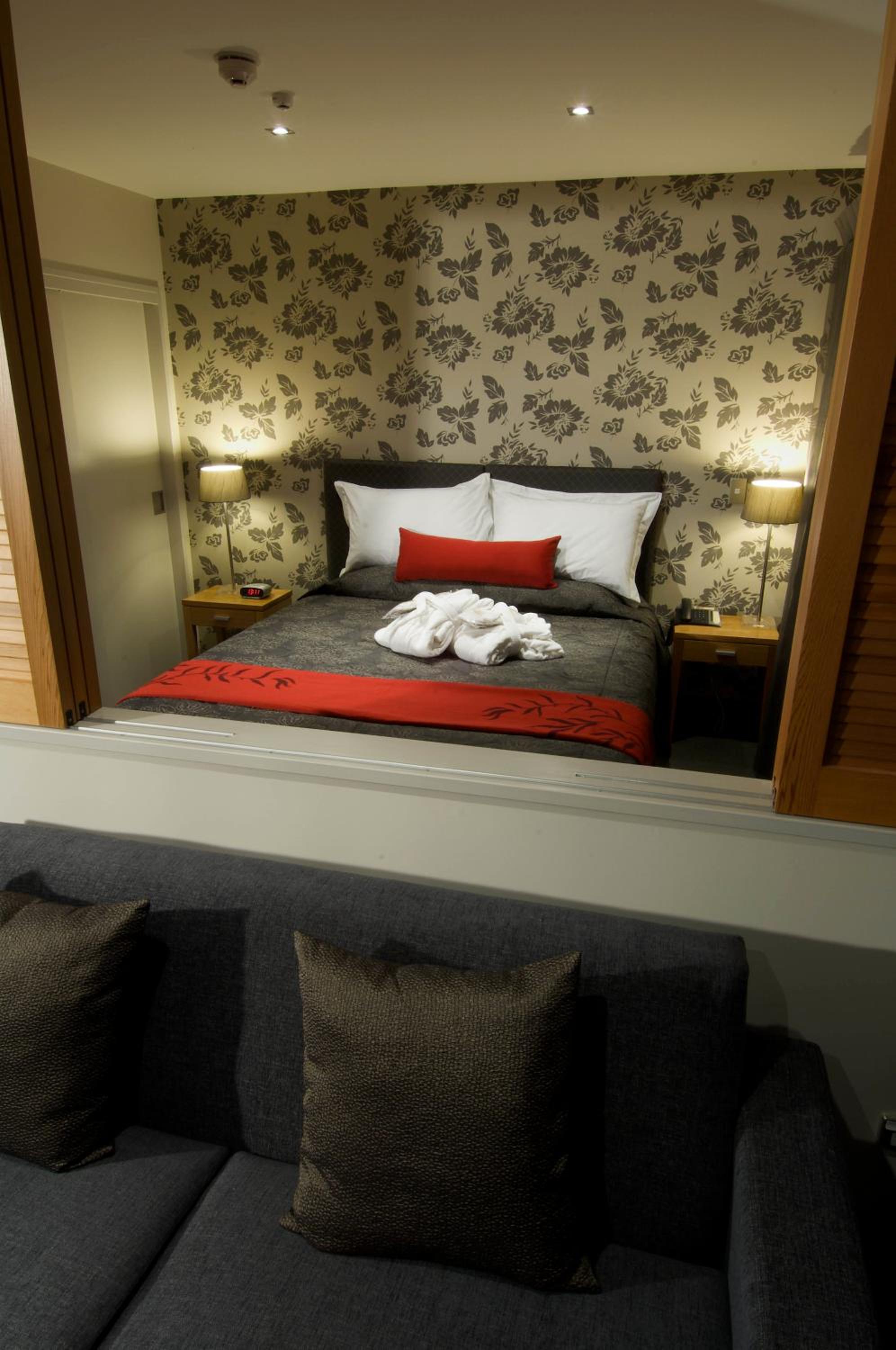 Superior Suite - Photo 10