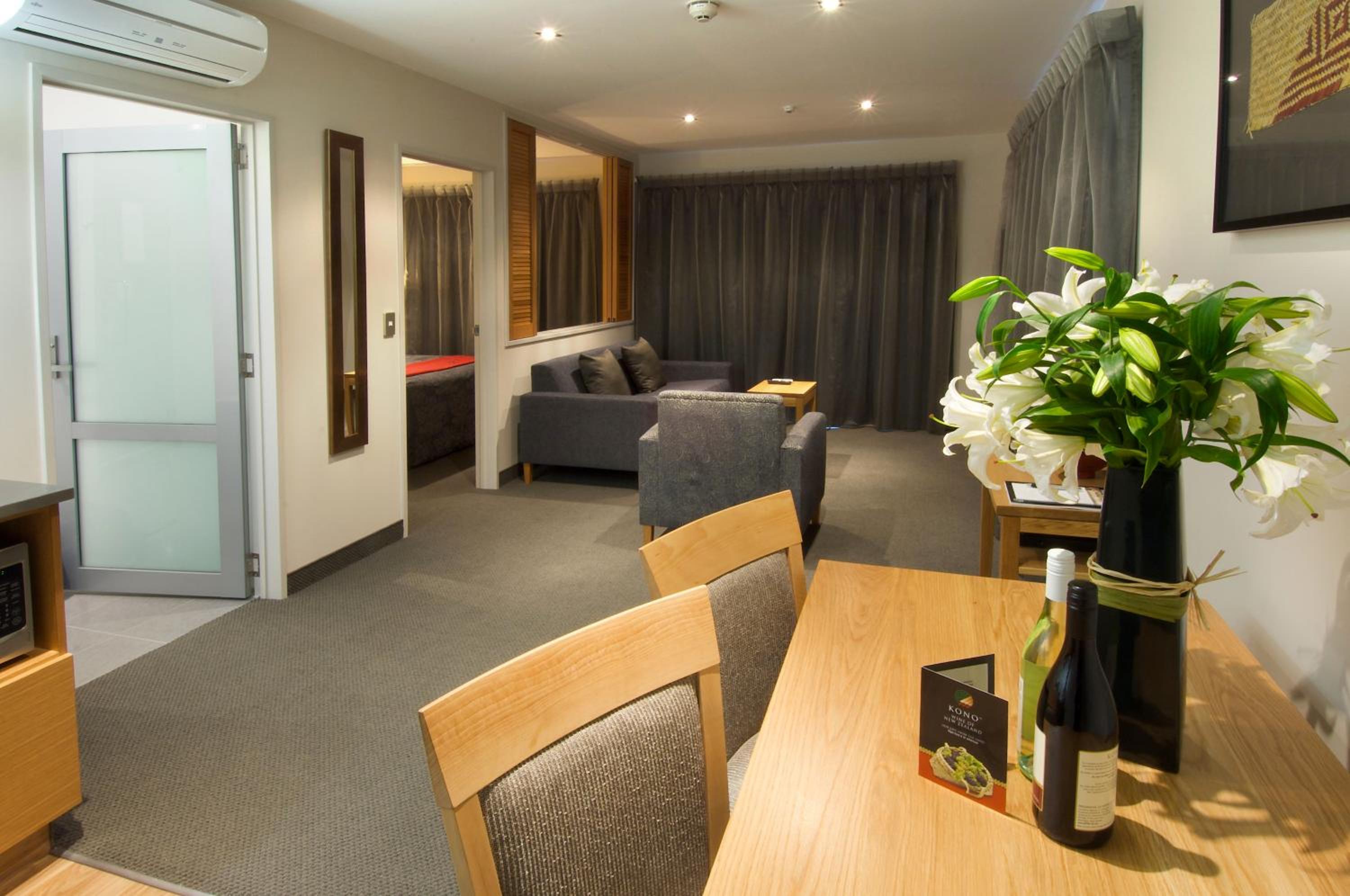 Superior Suite - Photo 12