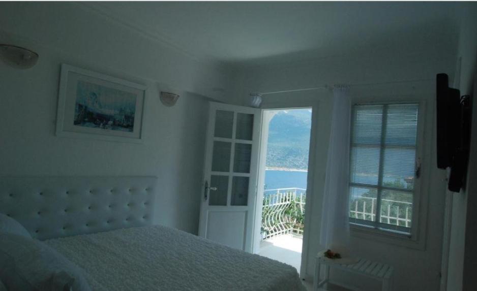 Double Room With Balcony And Sea View - Photo 1