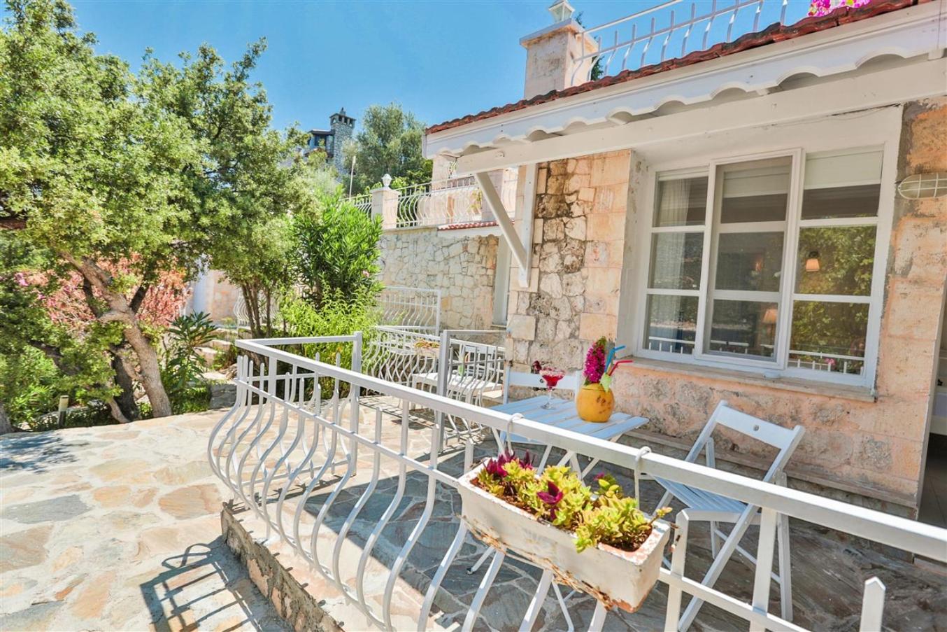 Double Room With Balcony And Sea View - Photo 21