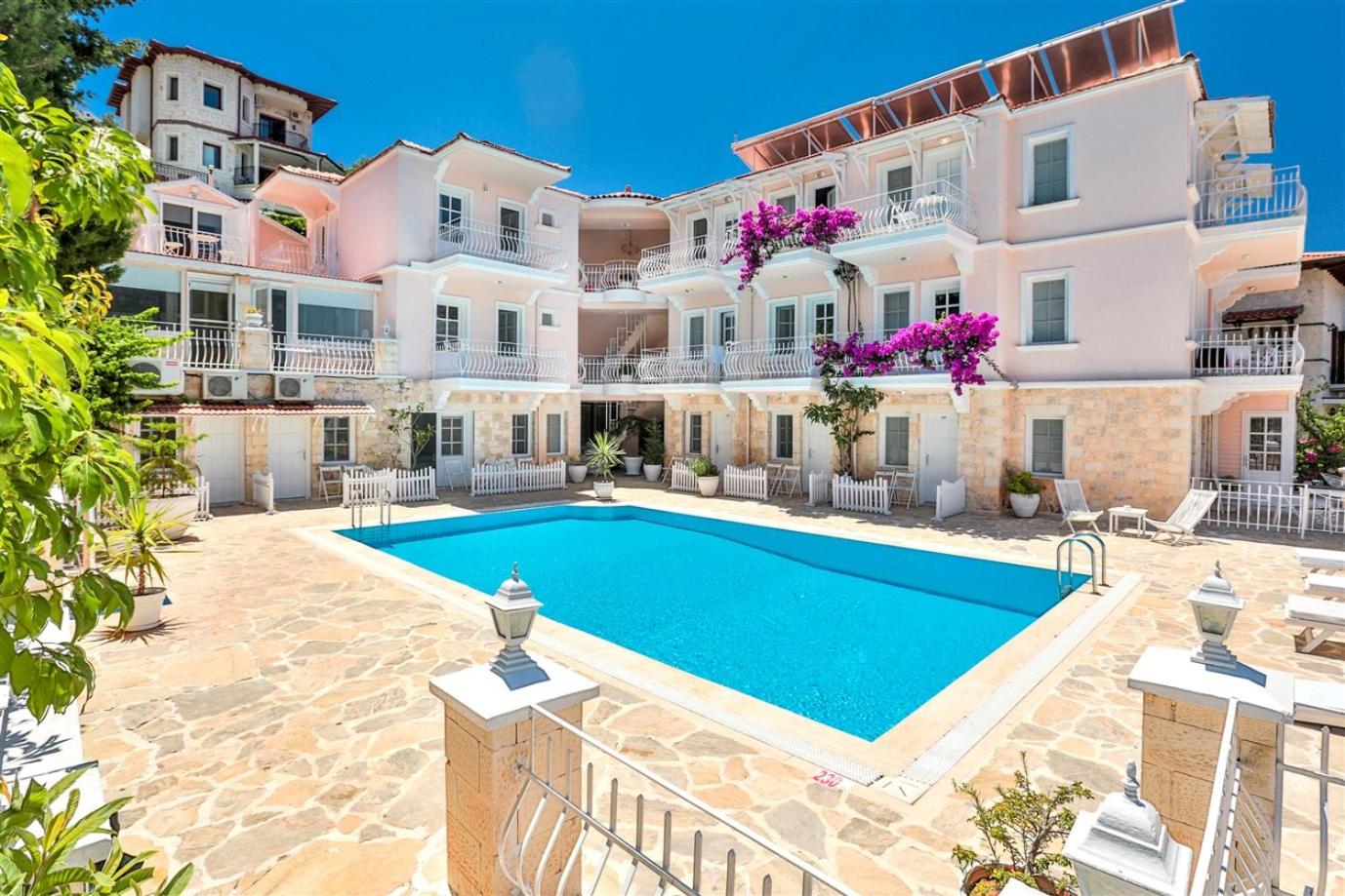 Double Room With Balcony And Sea View - Photo 18