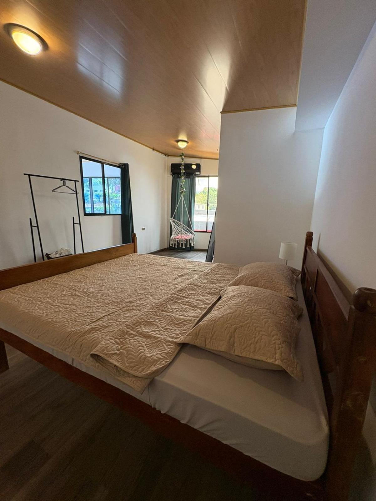 Deluxe Double Room (2 Adults + 1 Child)