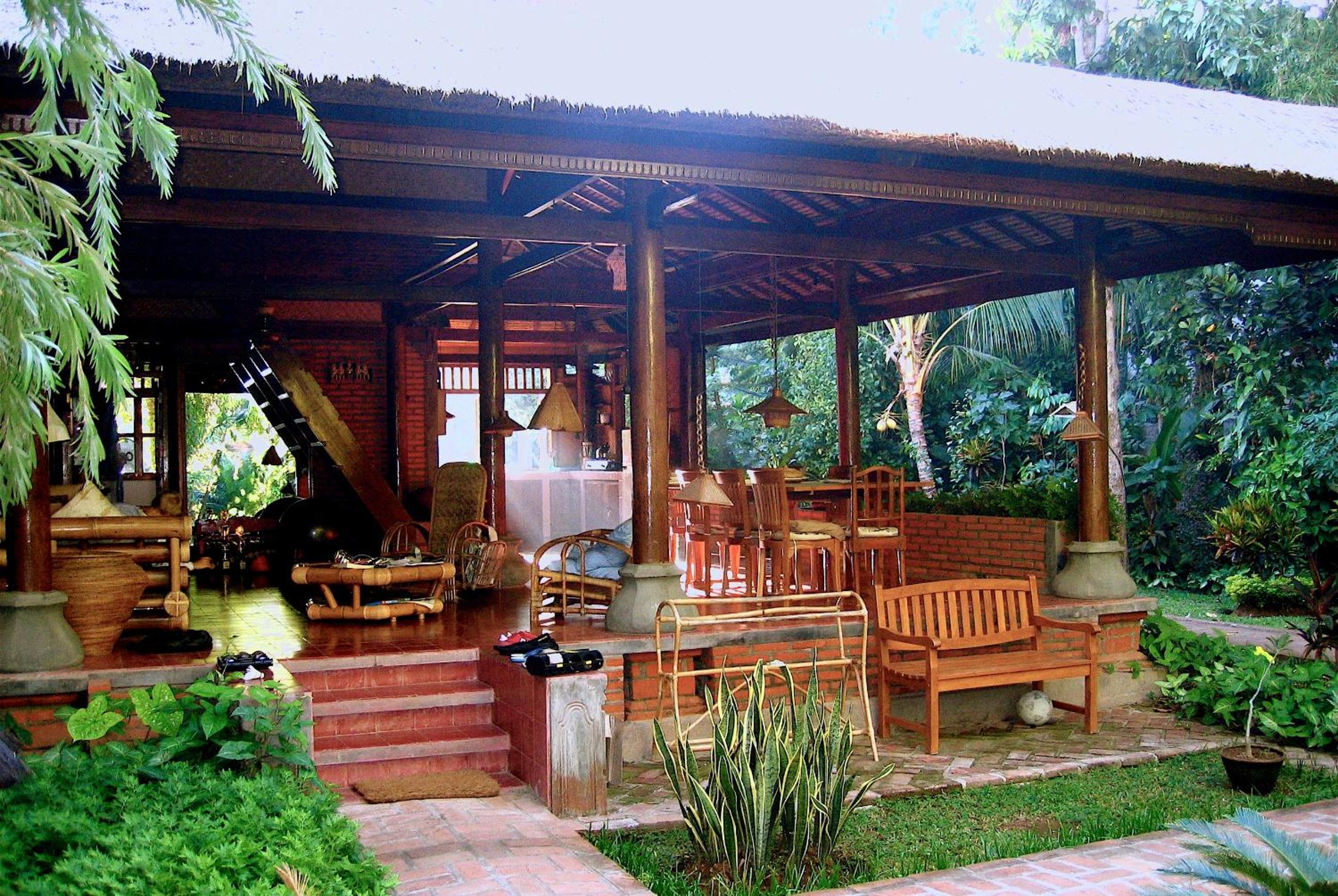 Four-Bedroom House - Photo 10