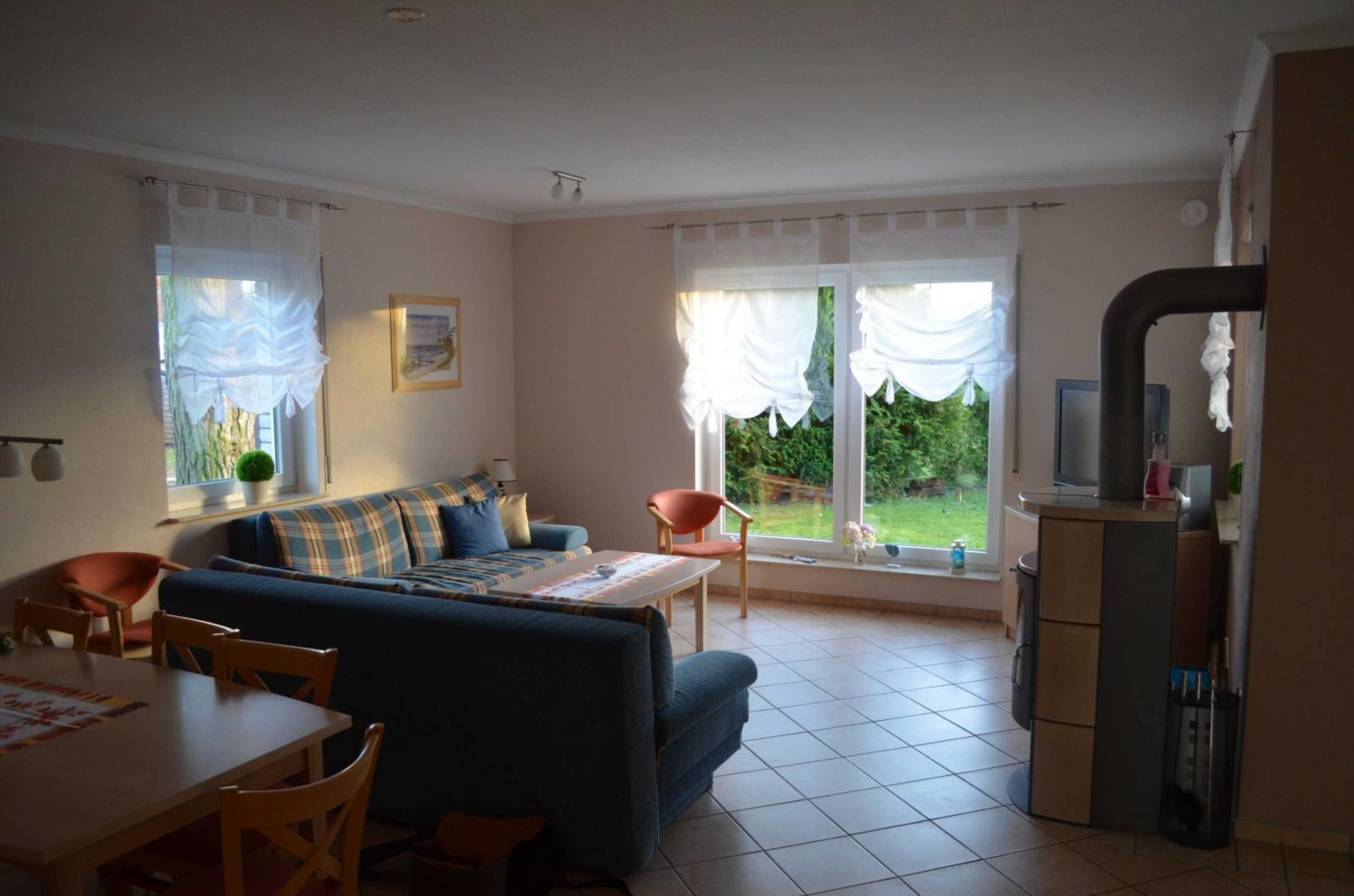 Three-Bedroom House photo 3