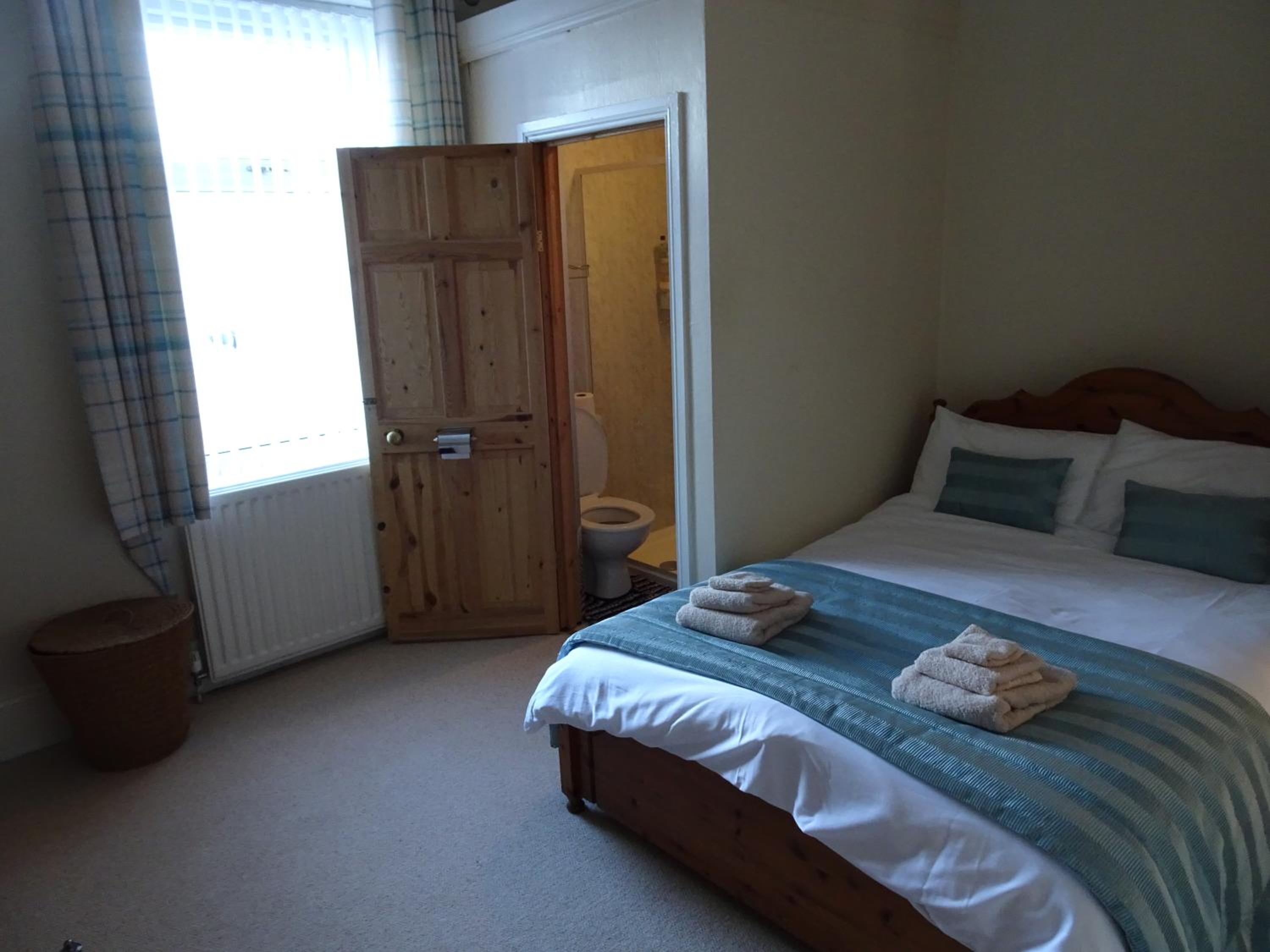 Three-Bedroom House - Photo 12
