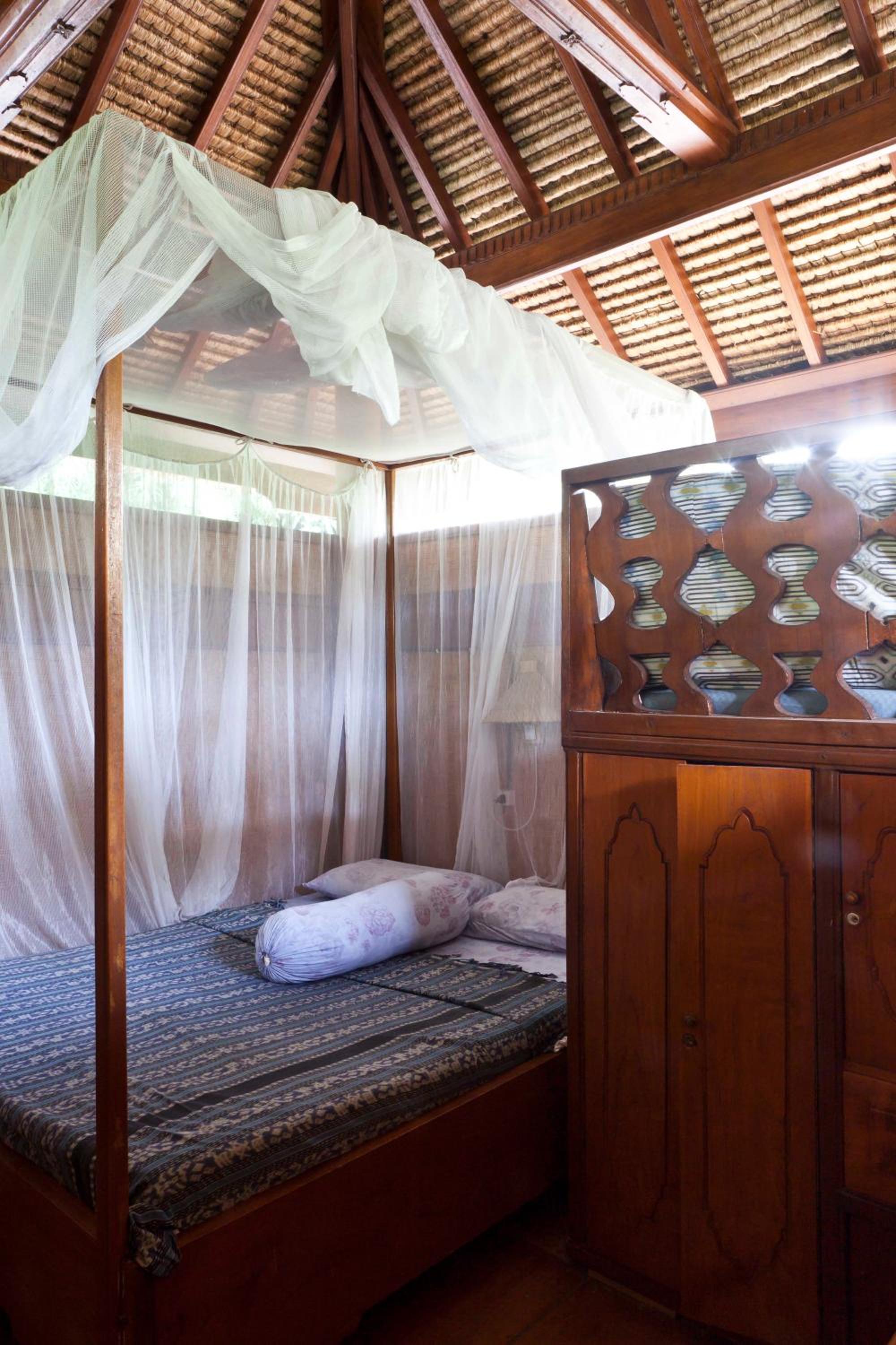 Four-Bedroom House - Photo 14