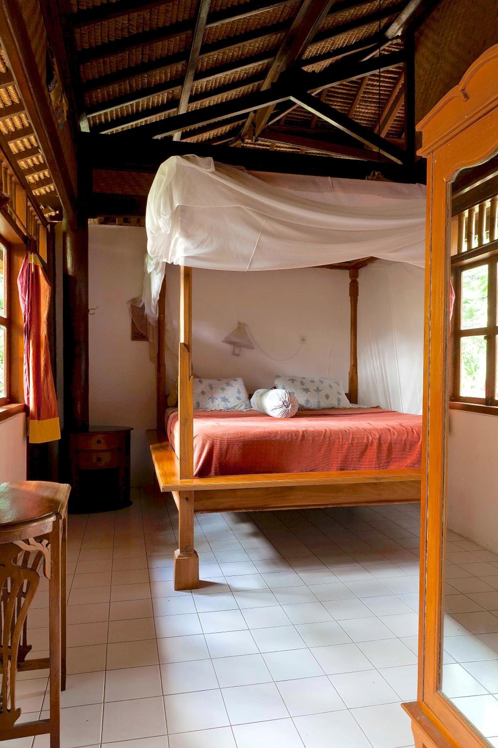 Four-Bedroom House - Photo 1
