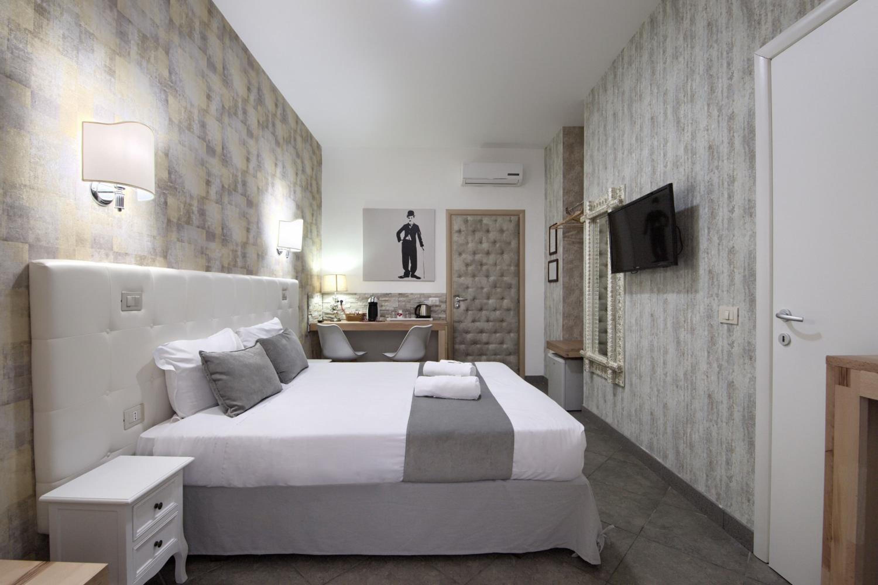 Superior Double or Twin Room photo 2