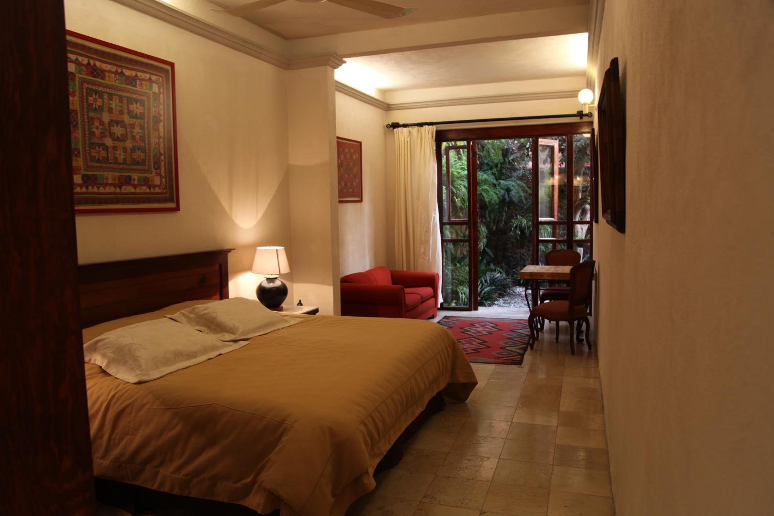 Standard King Room photo 2