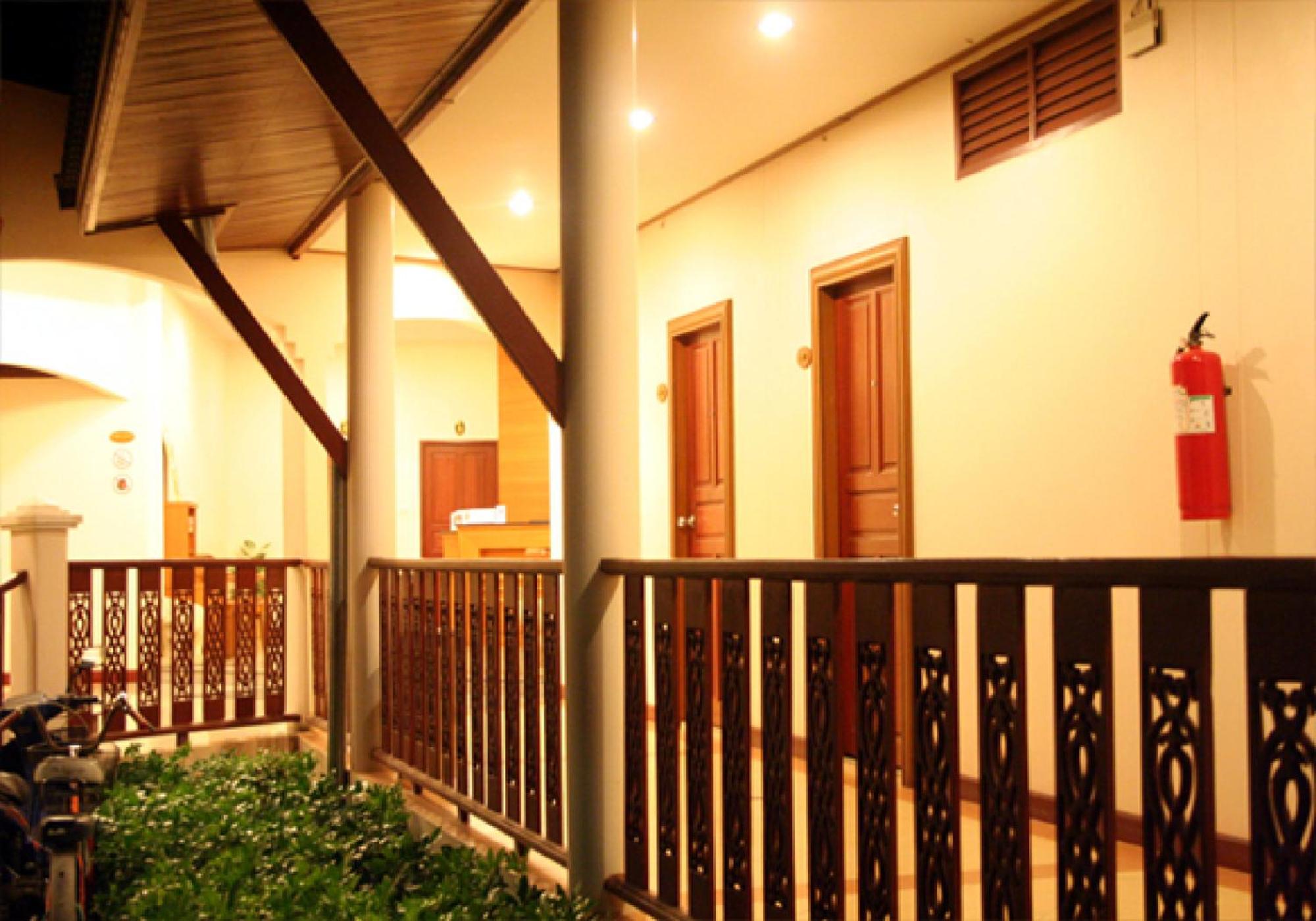 Deluxe Room - Photo 11