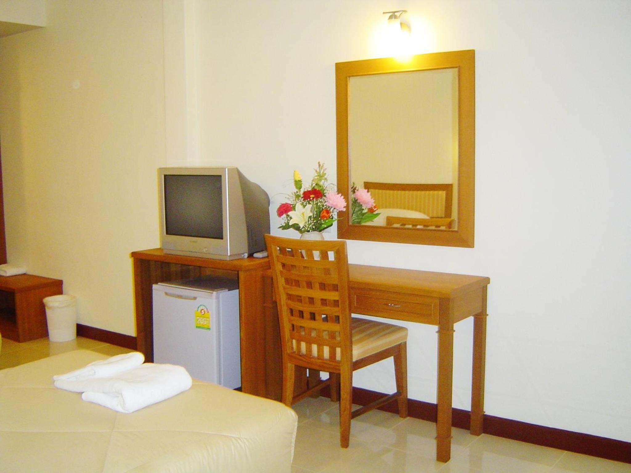 Standard Twin Room - Photo 5