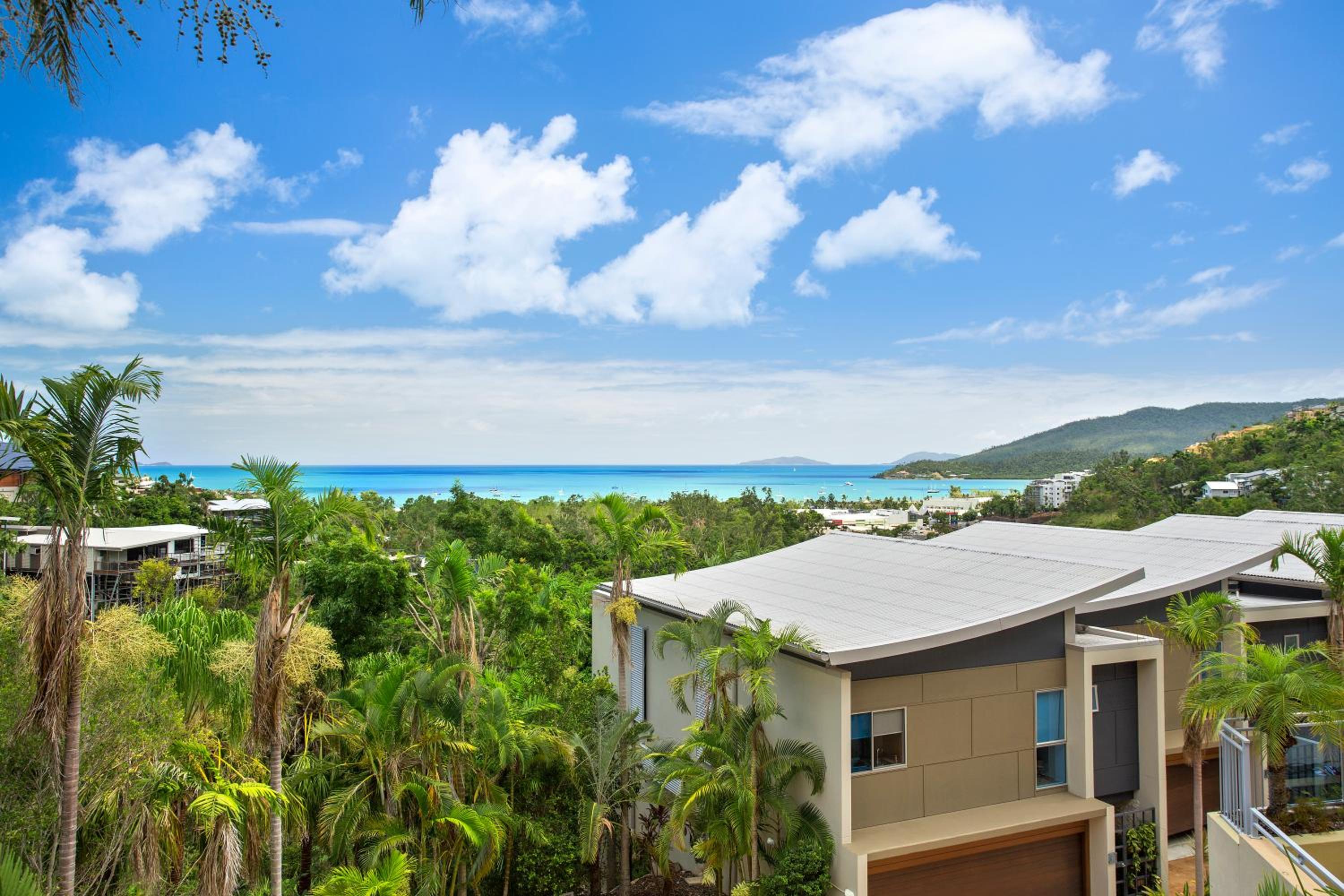 1 Bedroom Ocean View Apartment photo 2