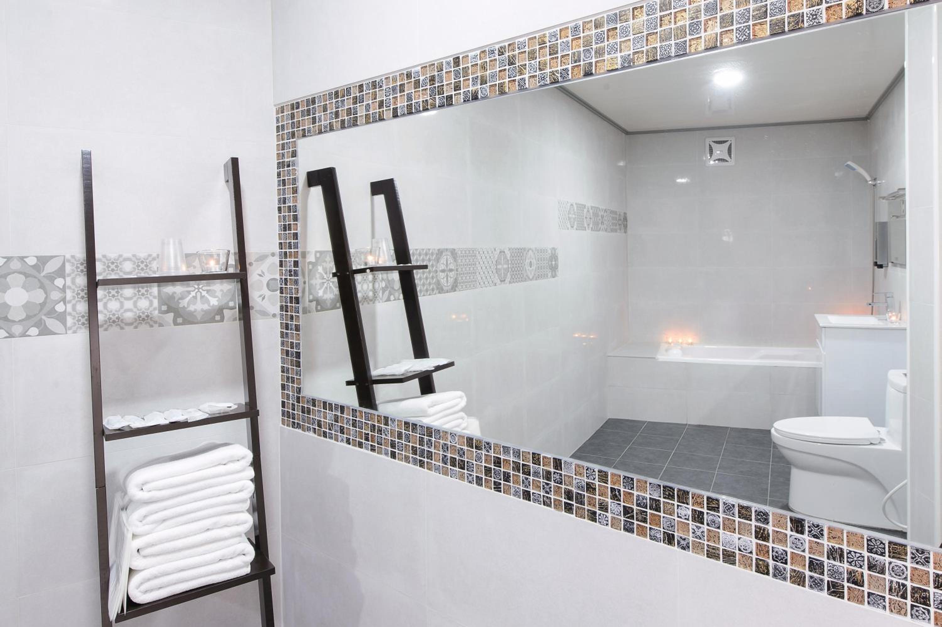 Quadruple Room with Bathroom photo 2