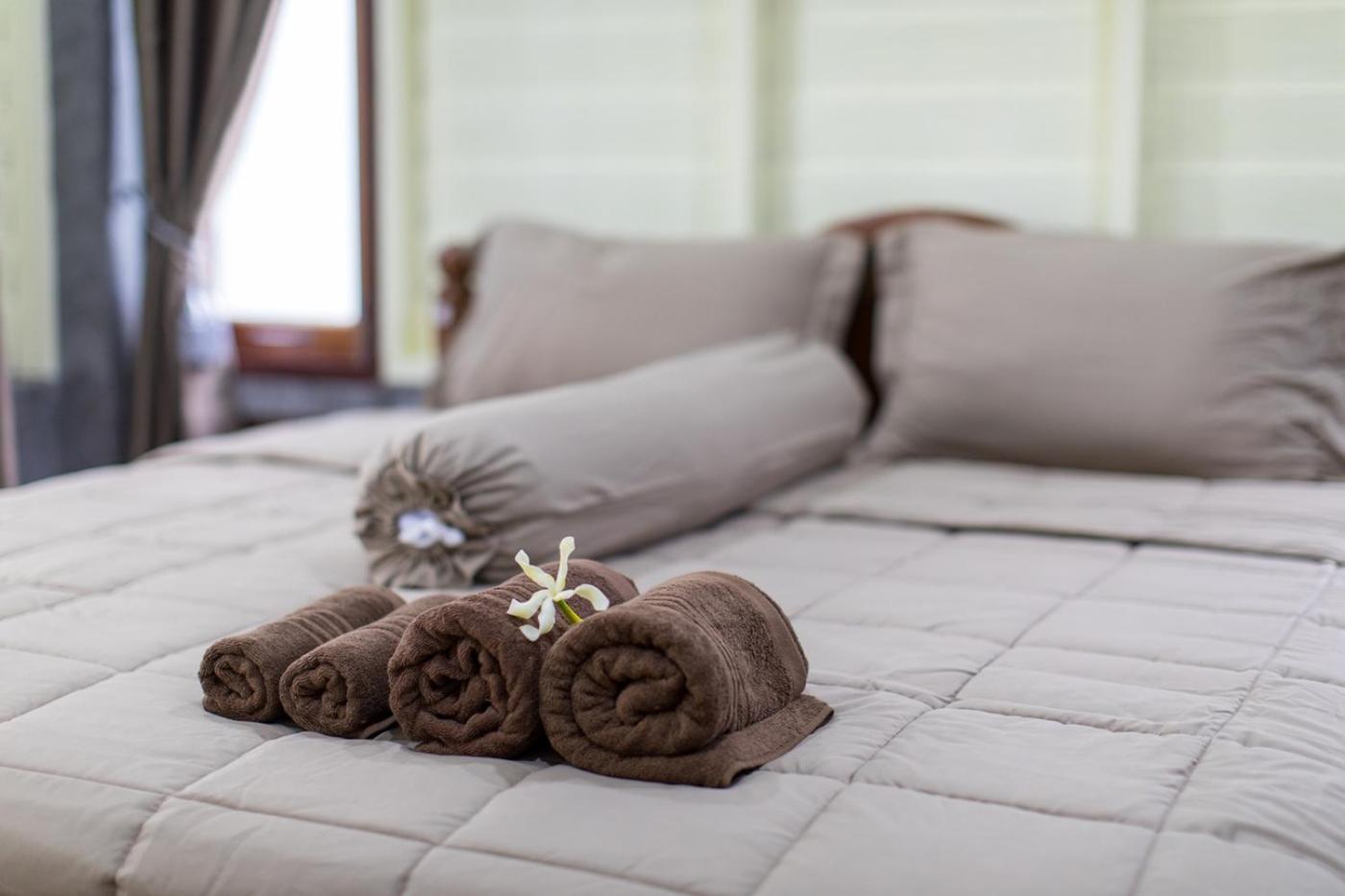 Deluxe Double or Twin Room - Photo 5