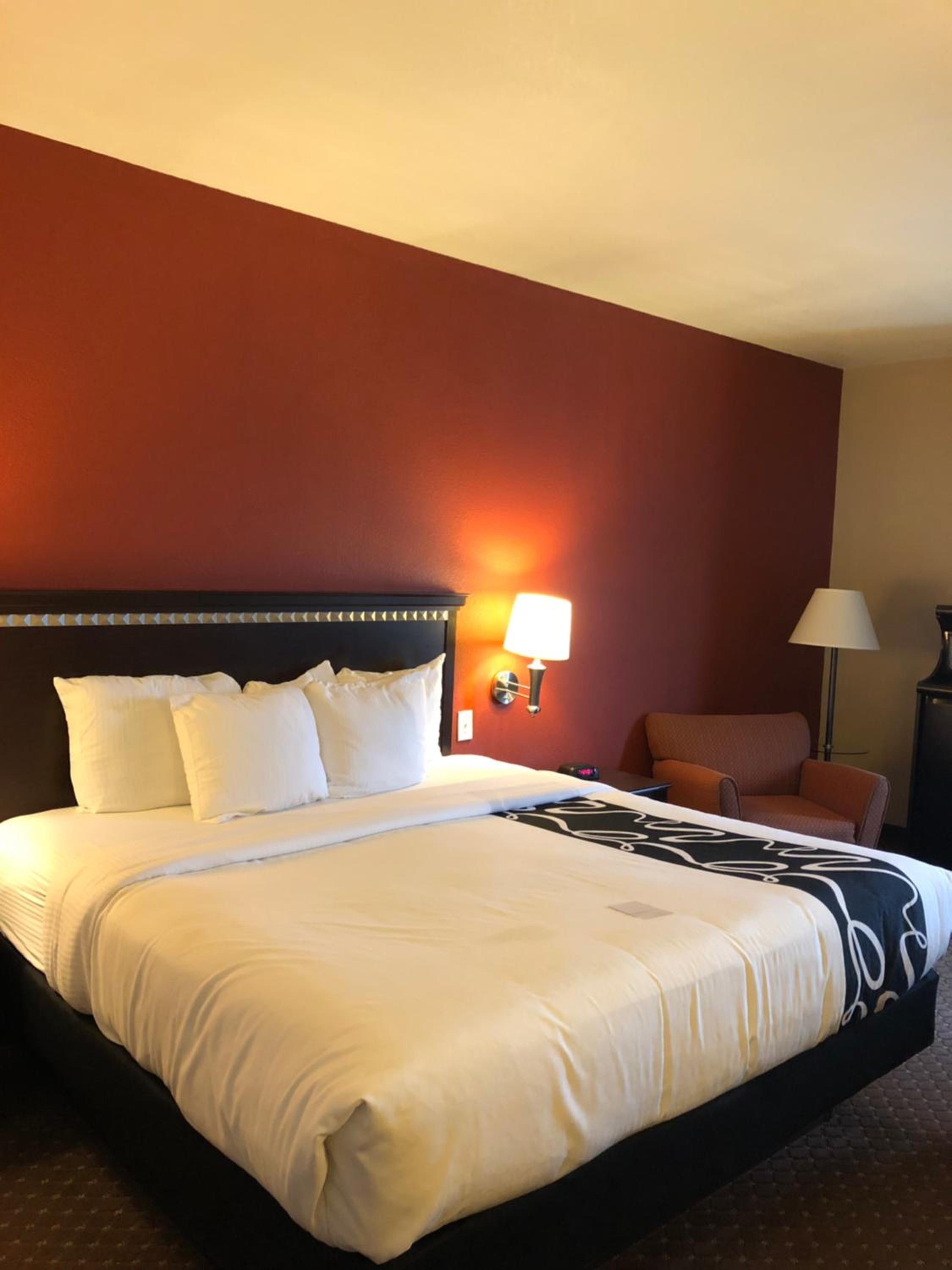 1 King Bed Accessible NS - Photo 4