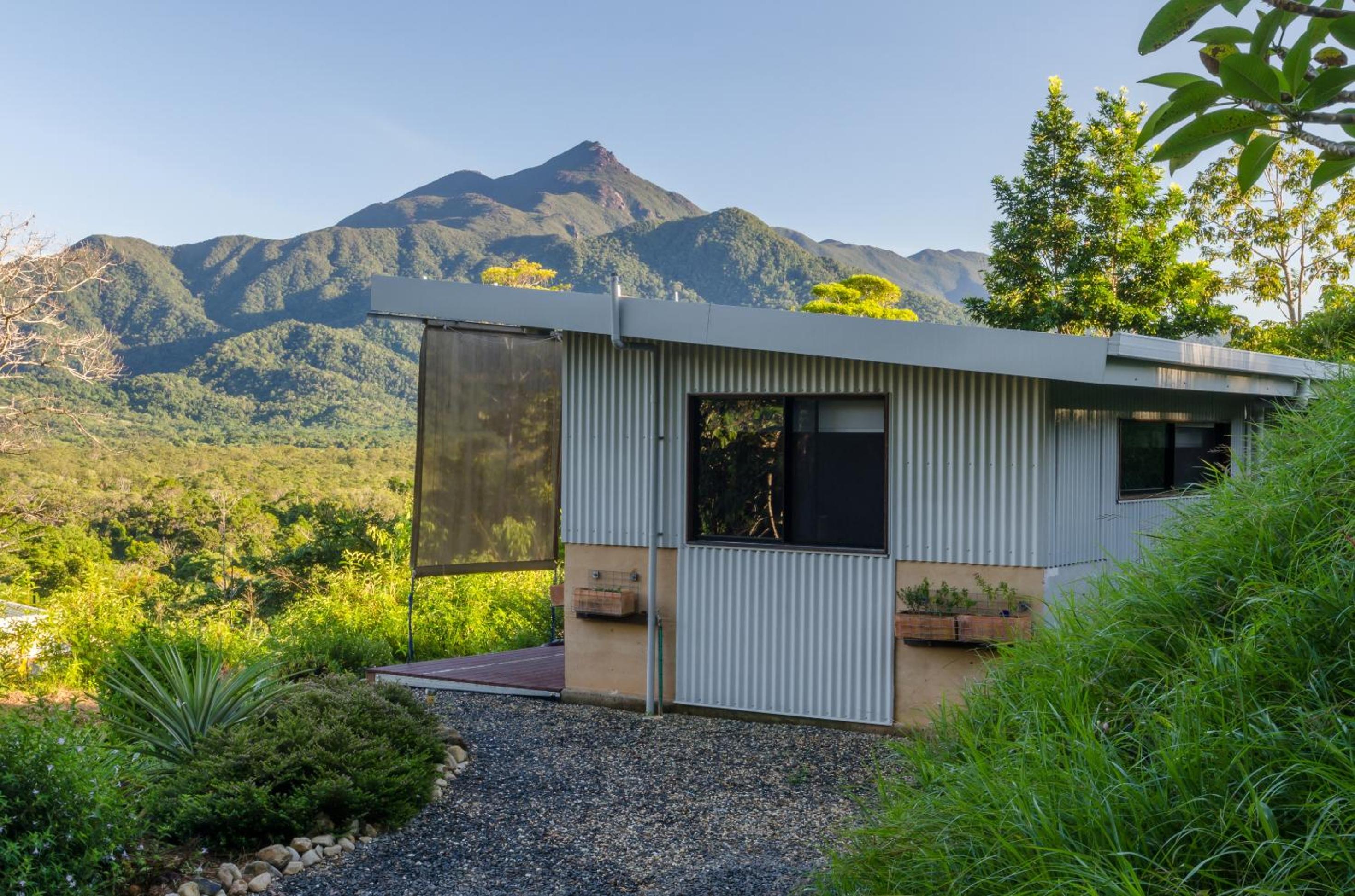 Deluxe Bungalow photo 3