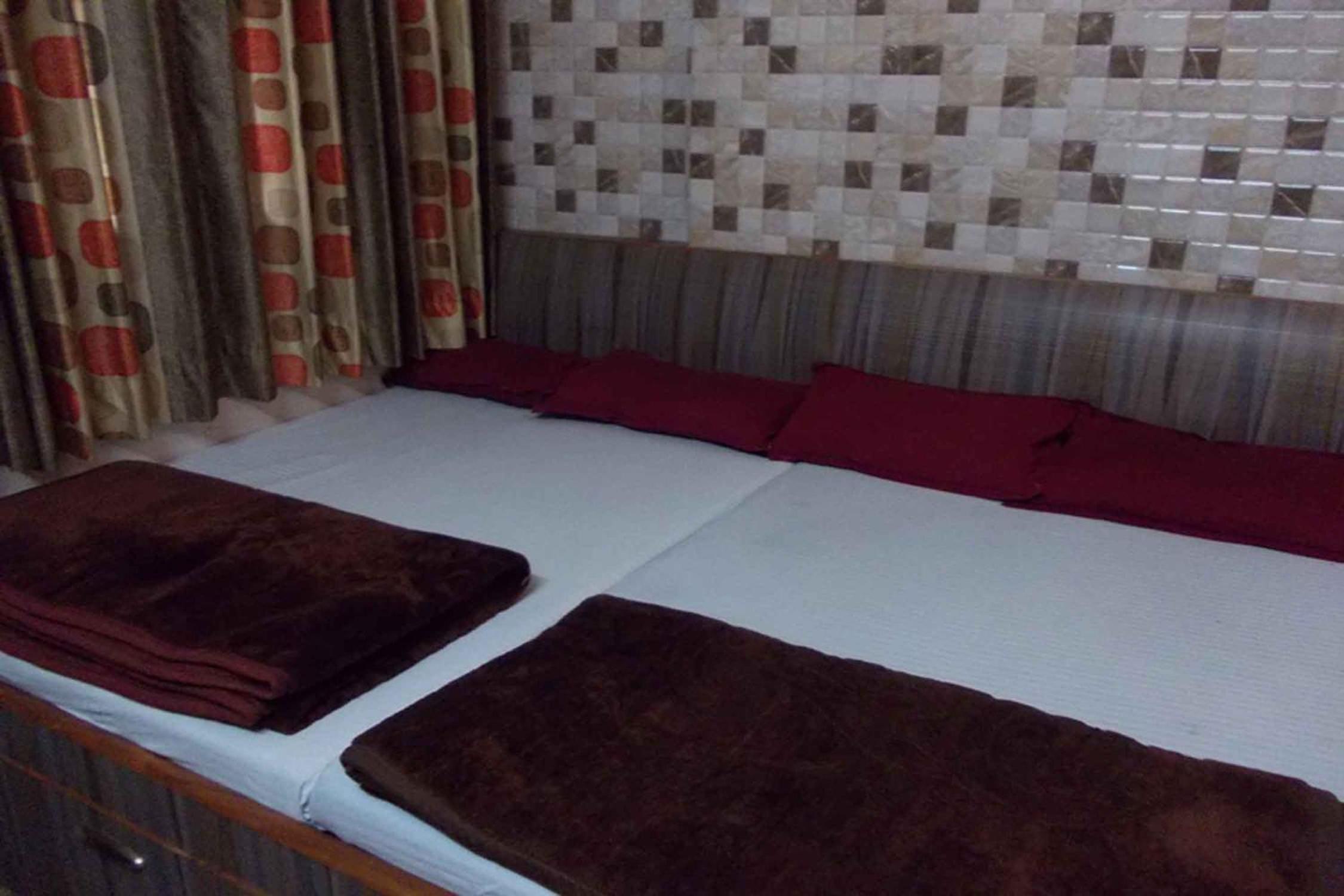 Family Room - Photo 4