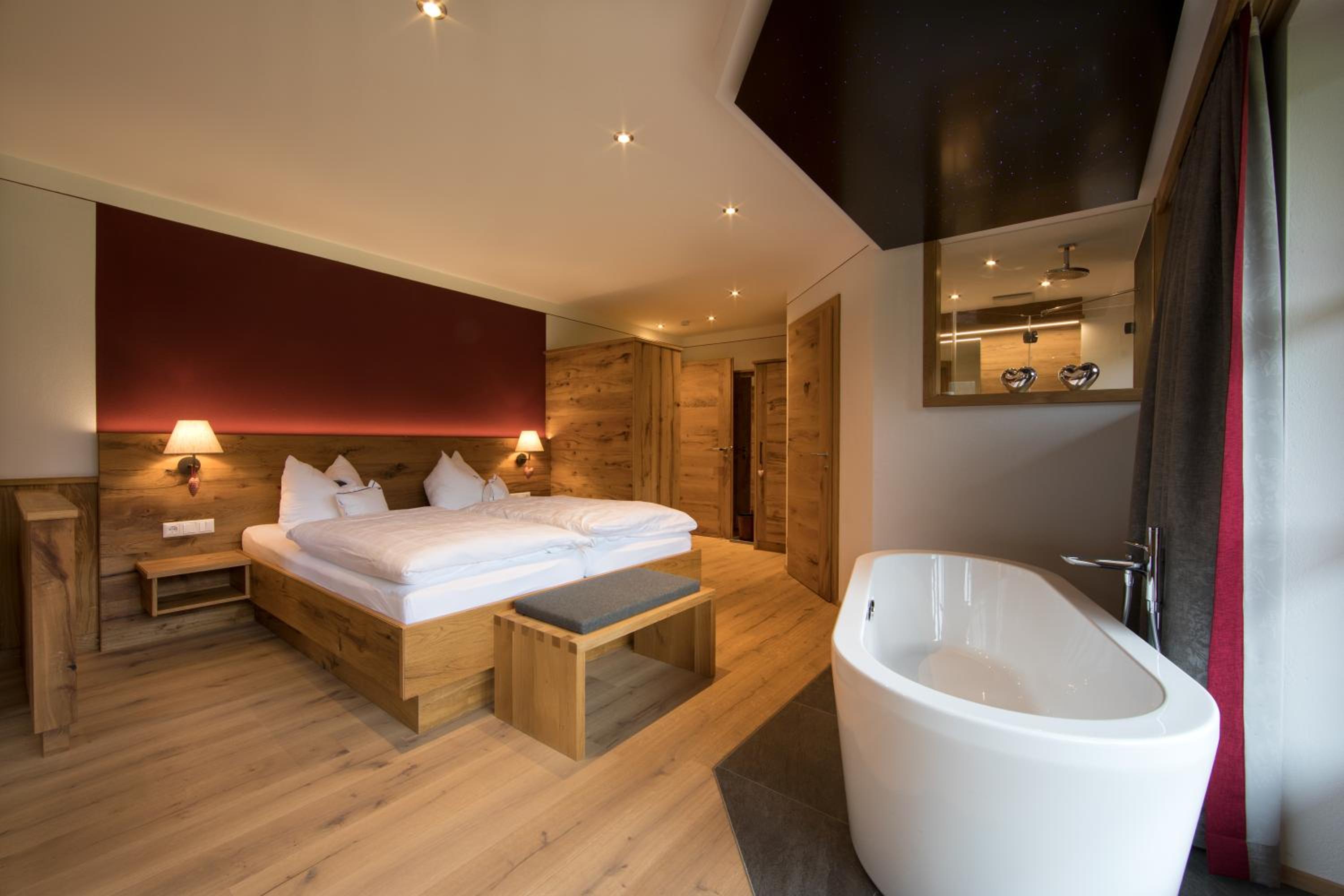 Suite with Mountain View - Photo 2