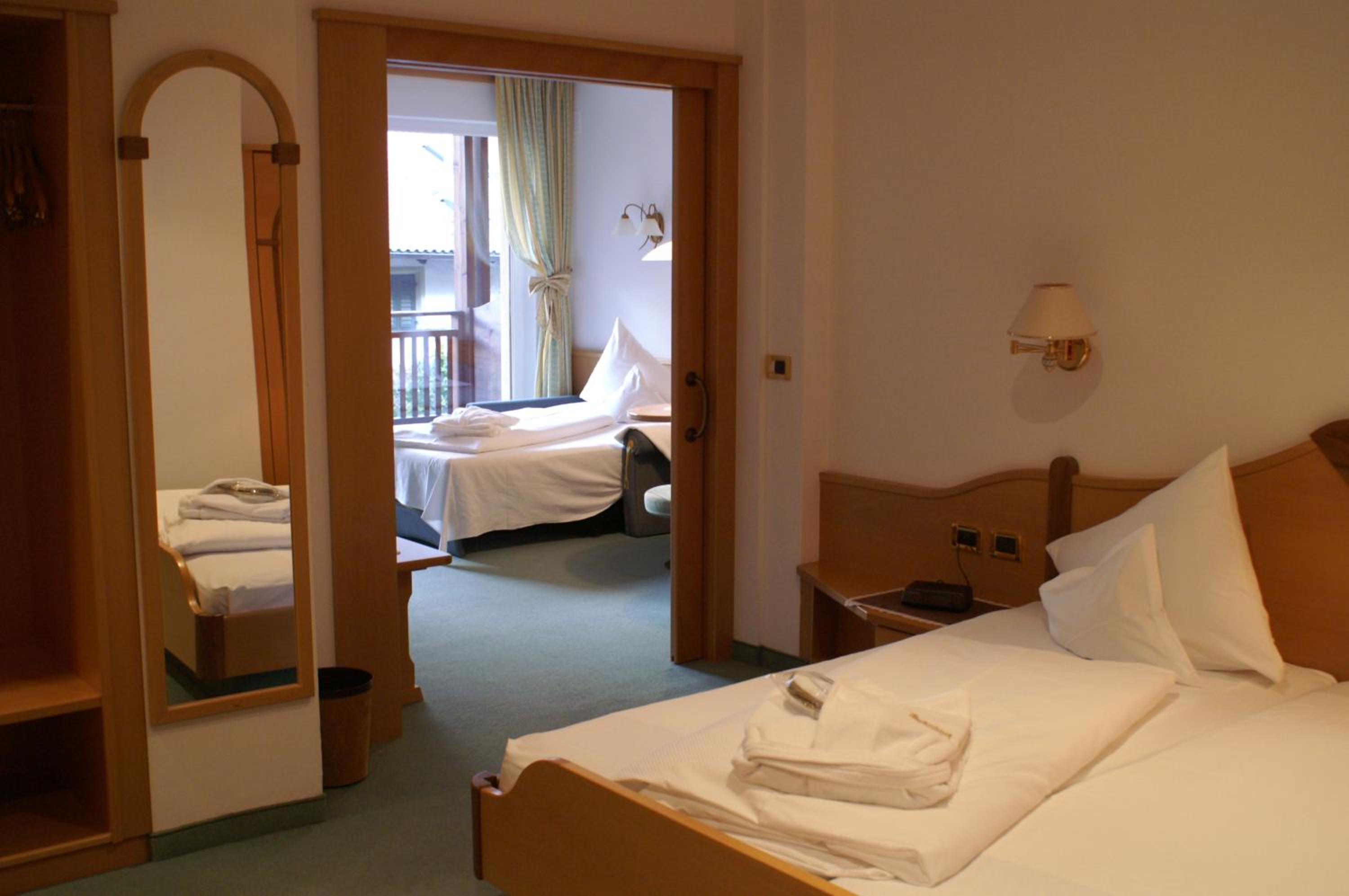 Superior Junior Suite with Balcony - Photo 1