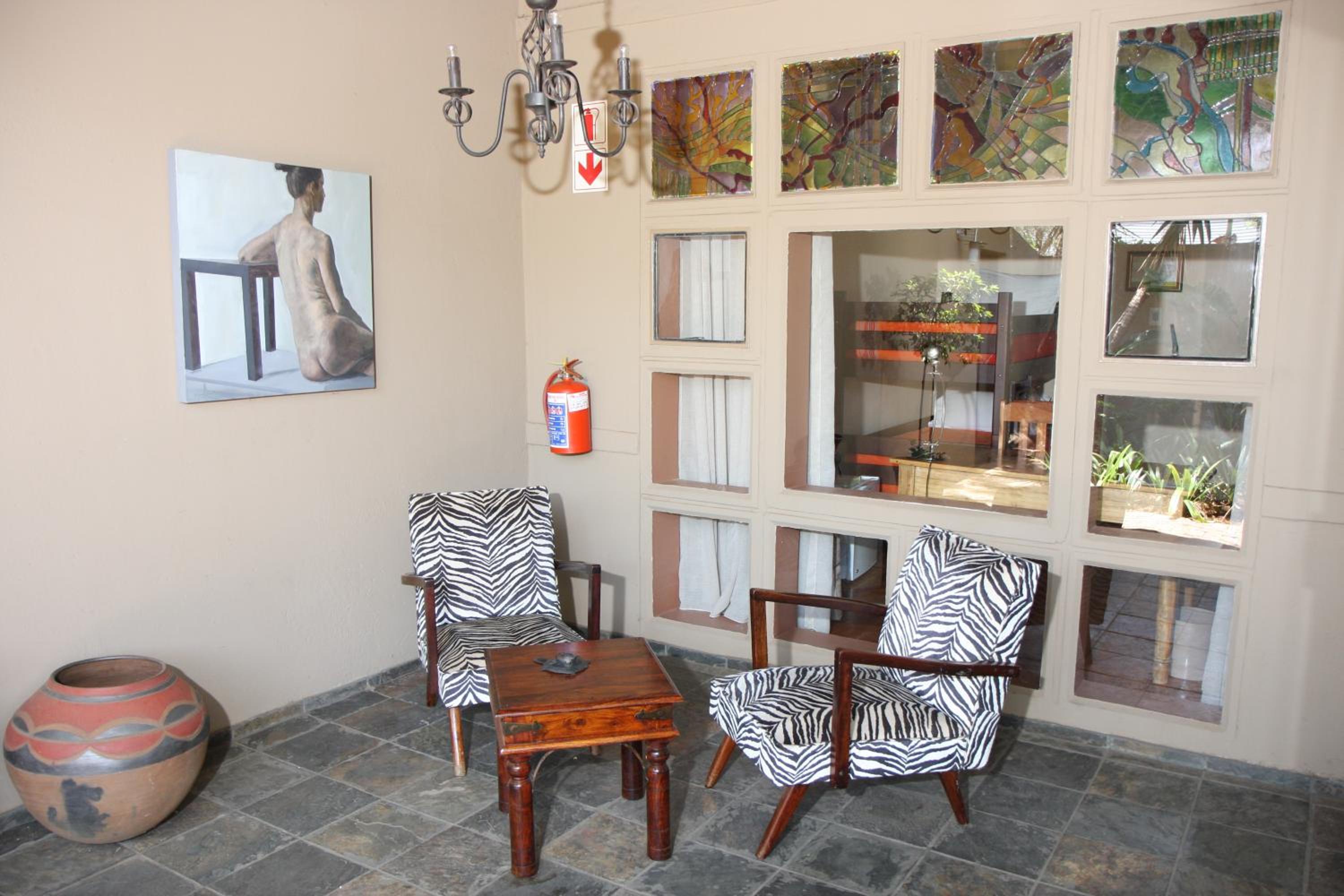 Family Room - Photo 4