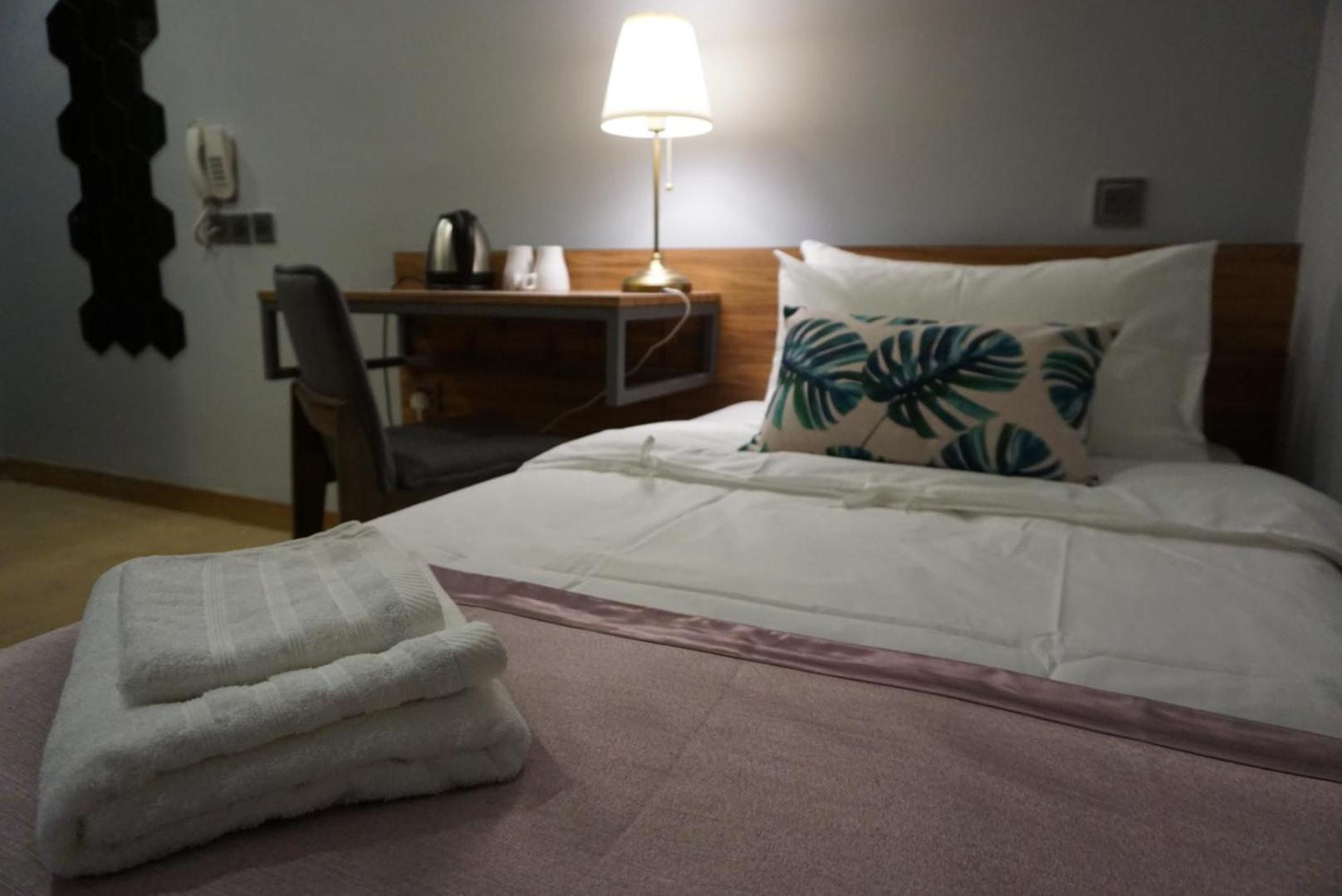 Superior Single Room (No Window) photo 3