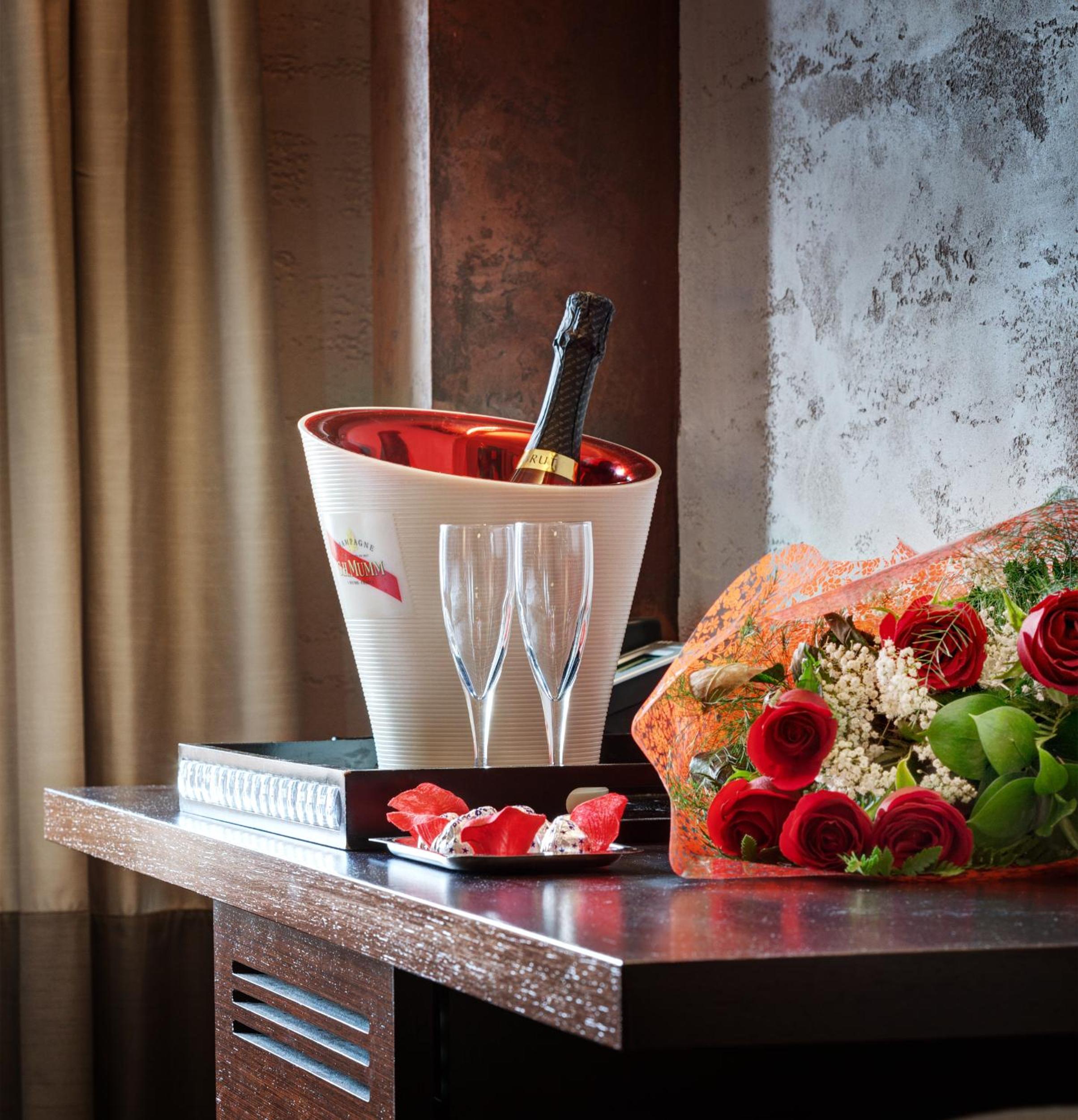 Suite with Hot Tub
