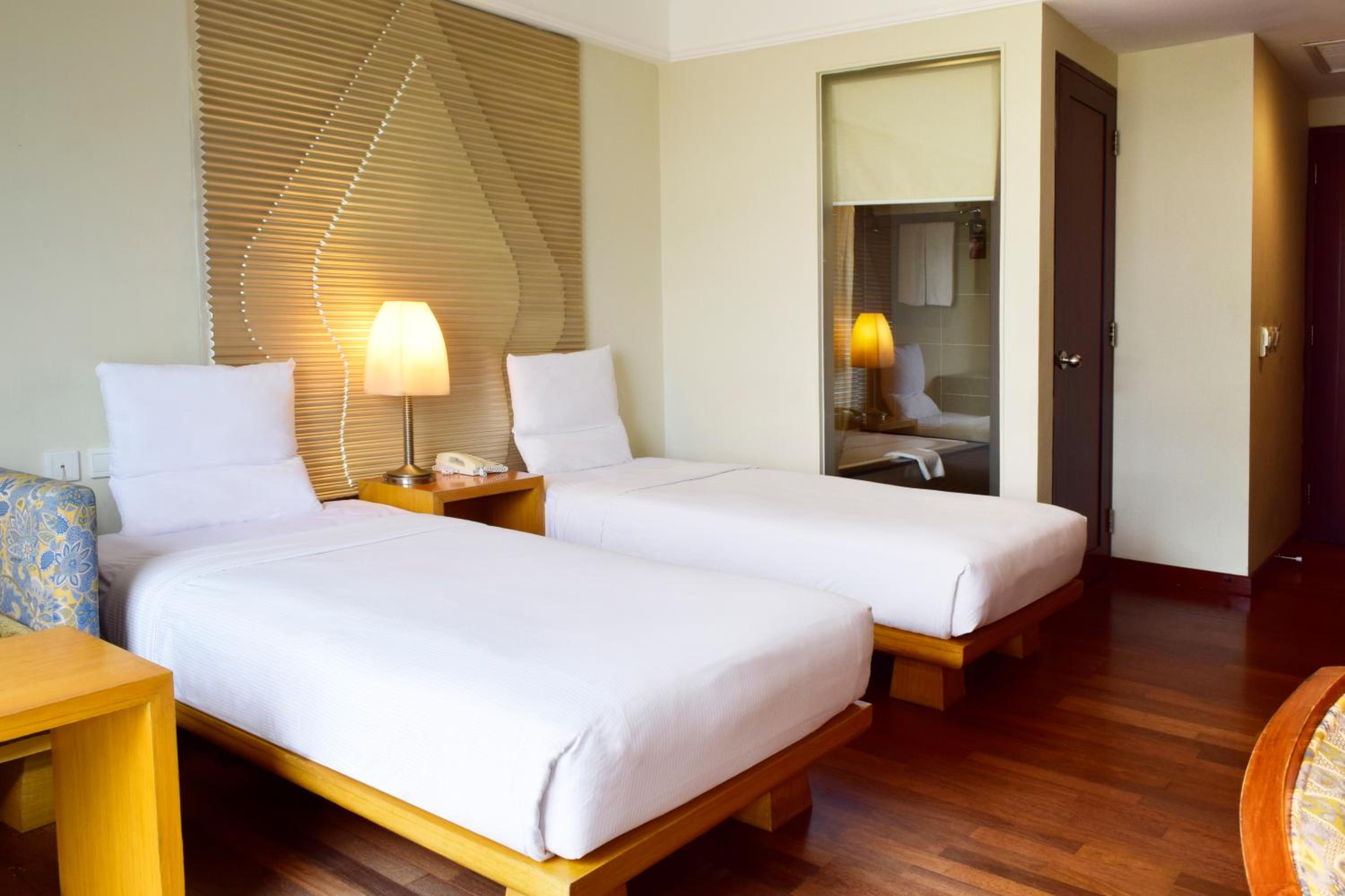 Standard Twin Room - Photo 3