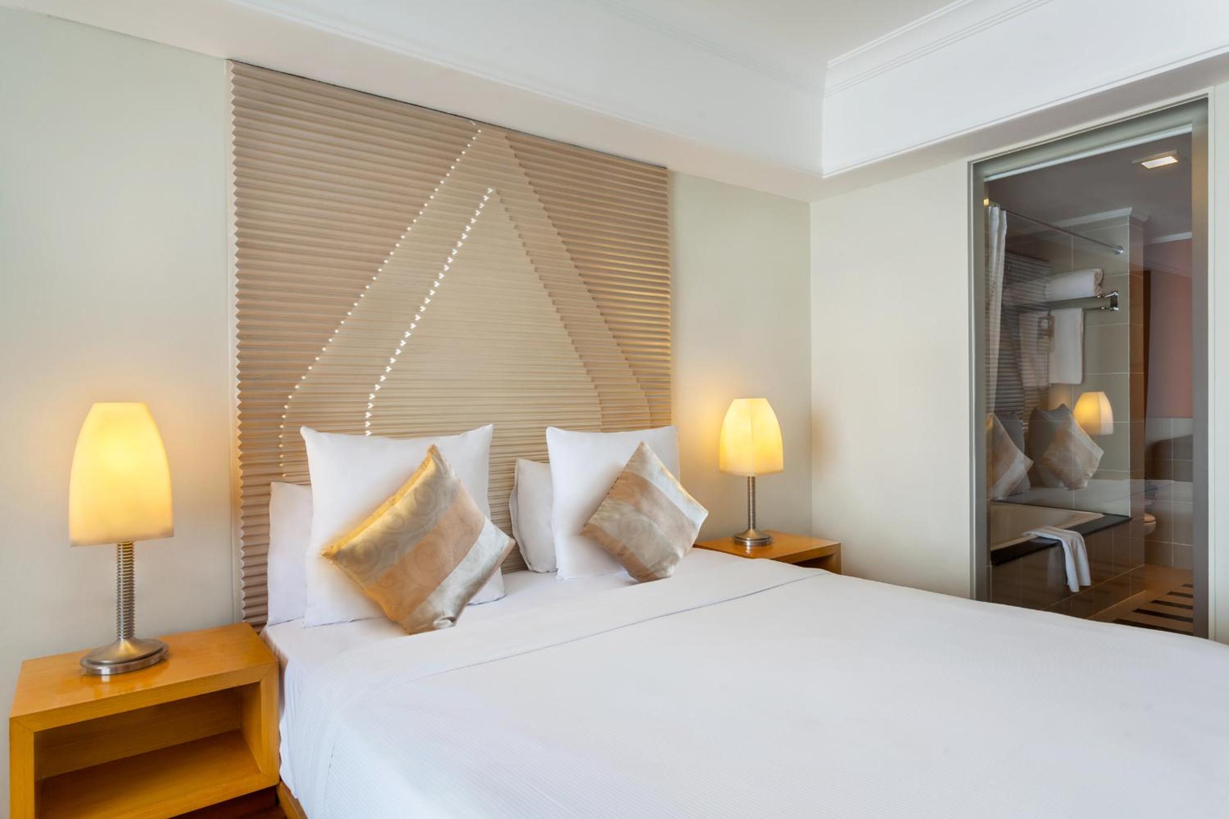 Executive Queen Room photo 2