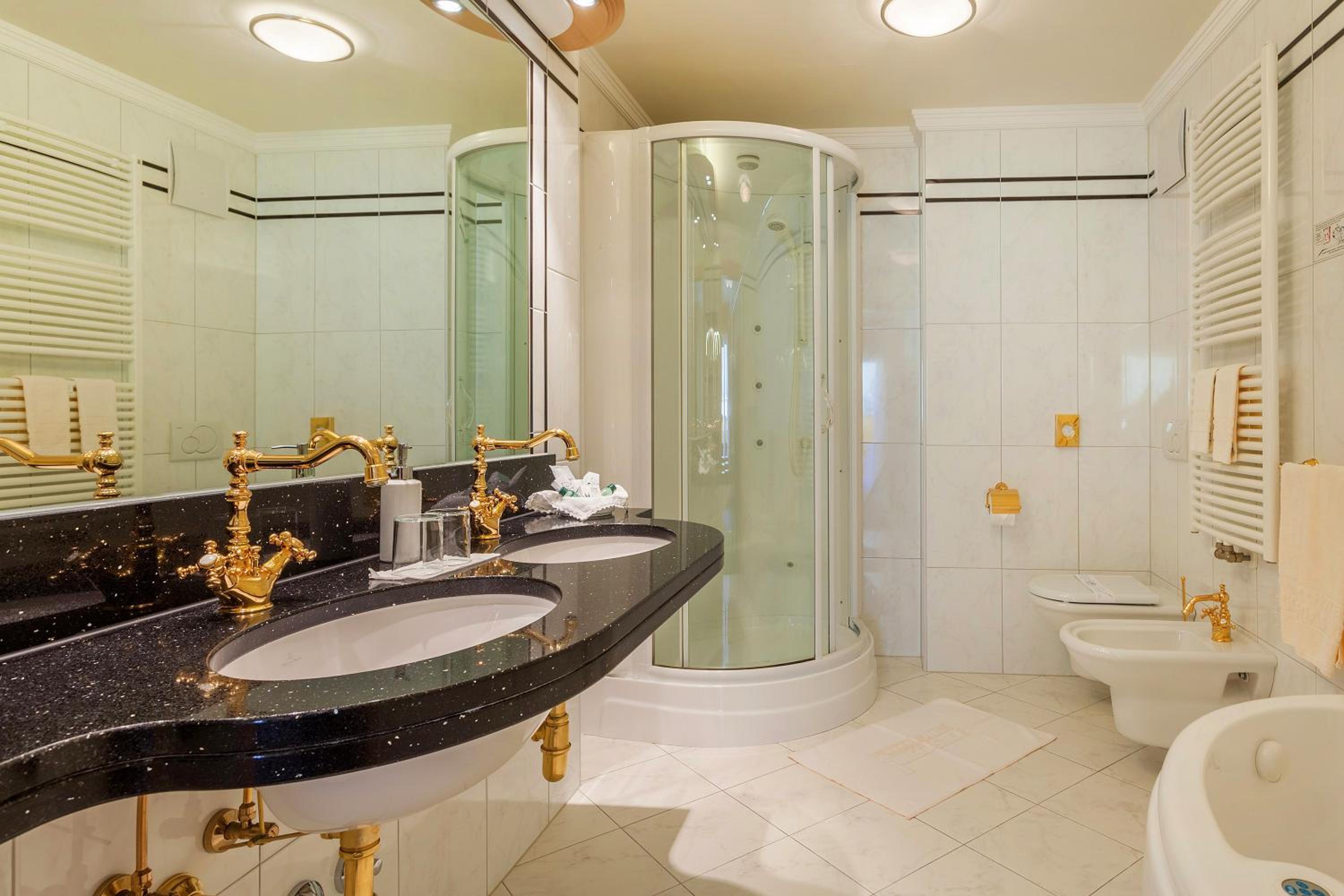 Superior Suite photo 3