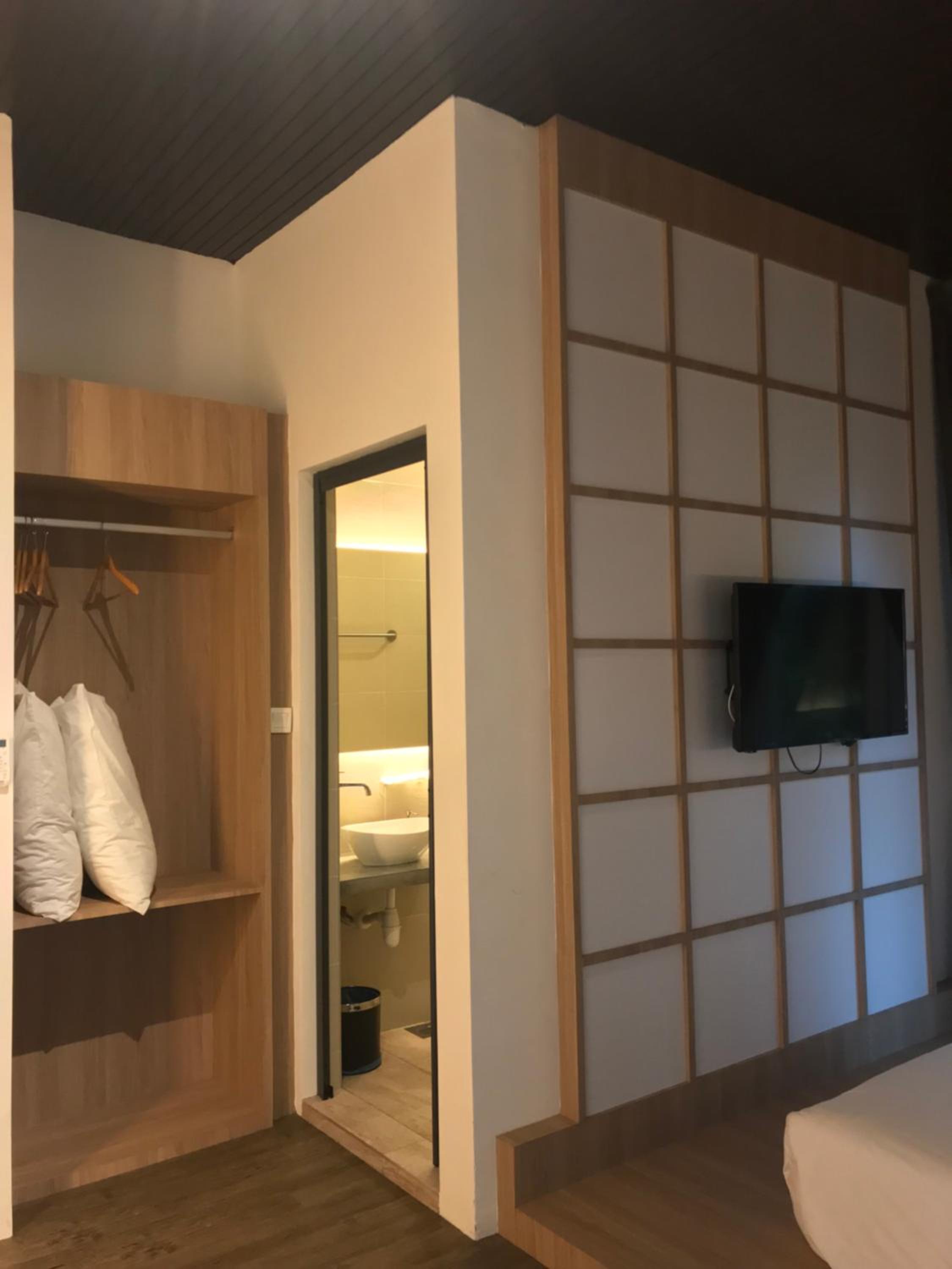 Deluxe Queen Room photo 3