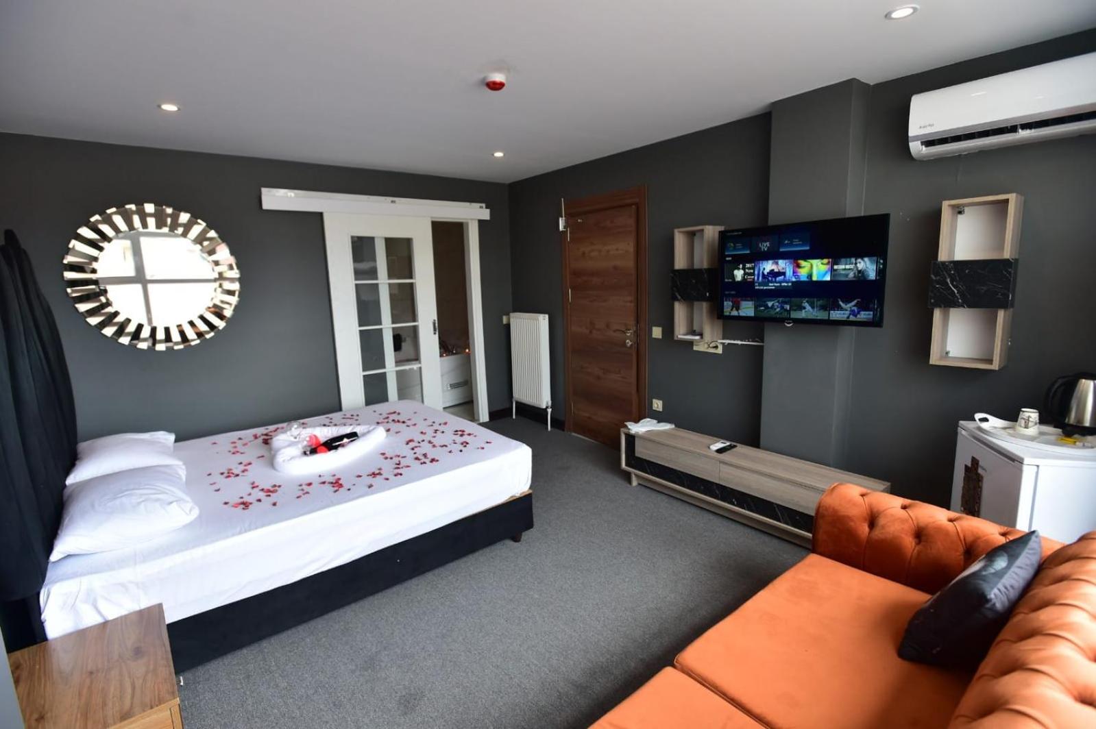 Deluxe Double Room with Bath